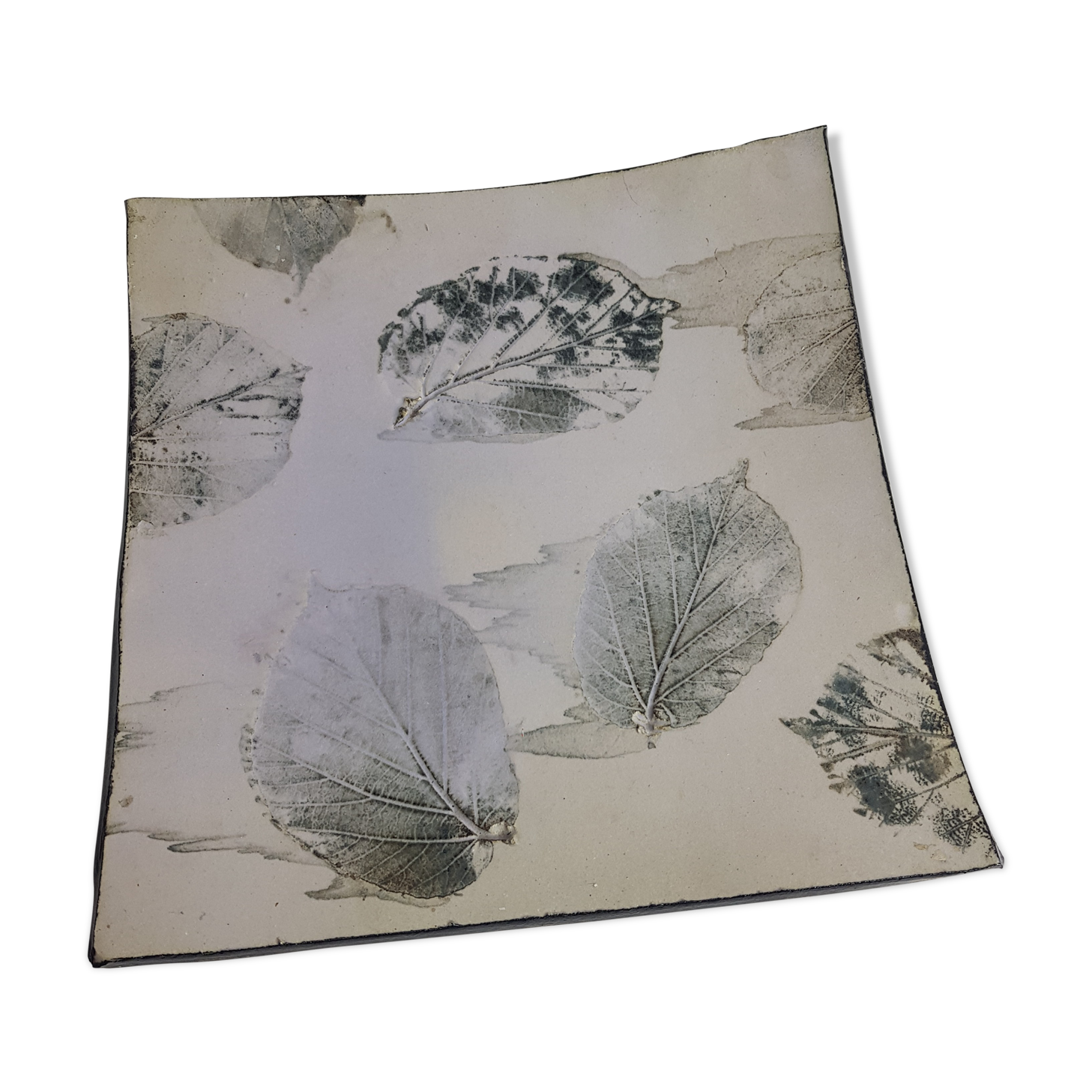 Enamelled sandstone dish with Tilleul leaf prints, 27 cm