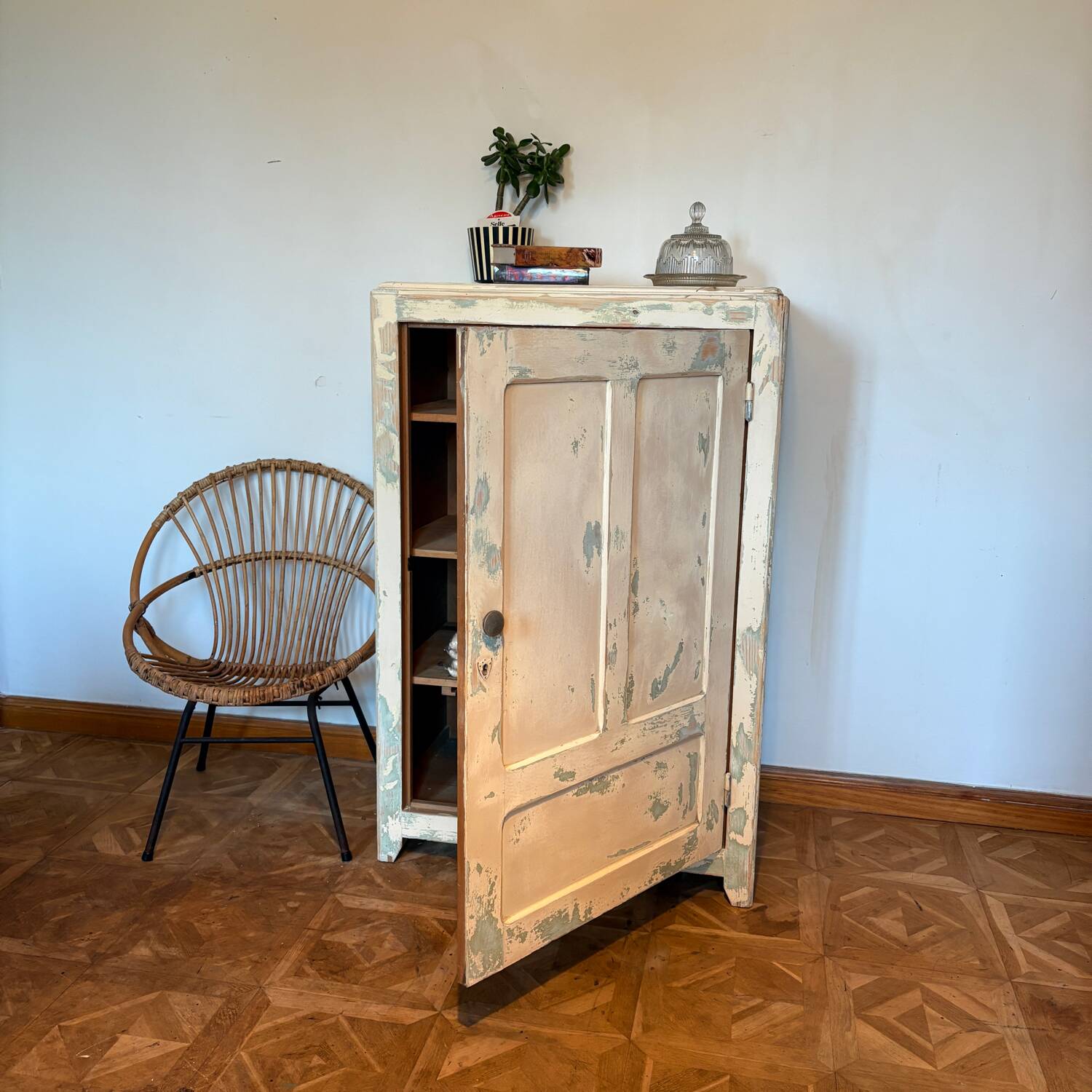 Patinated 50s bonnetière