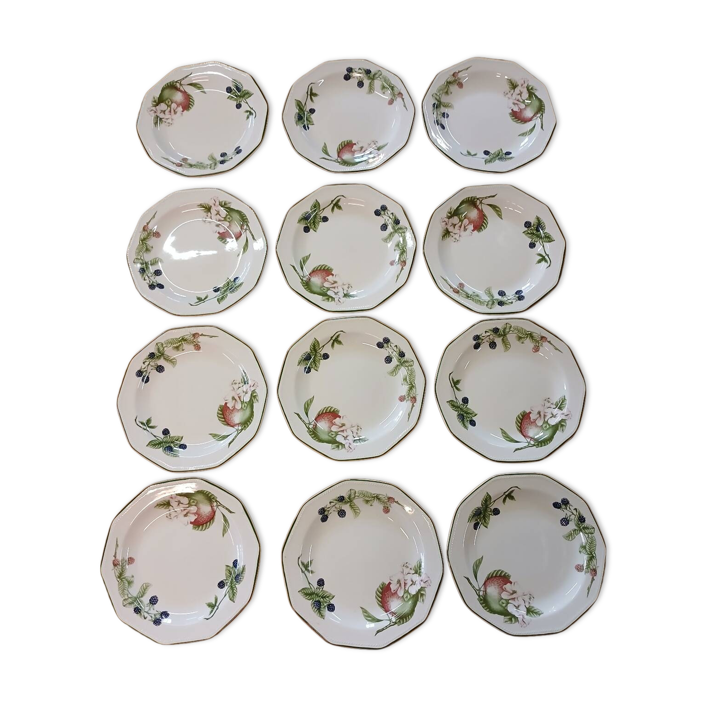 12 Churchill English dinner plates