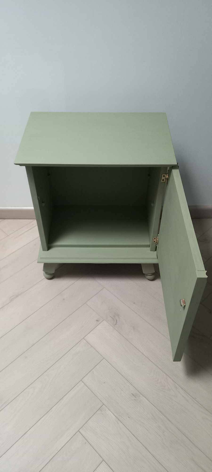 Bedside table with floral carvings