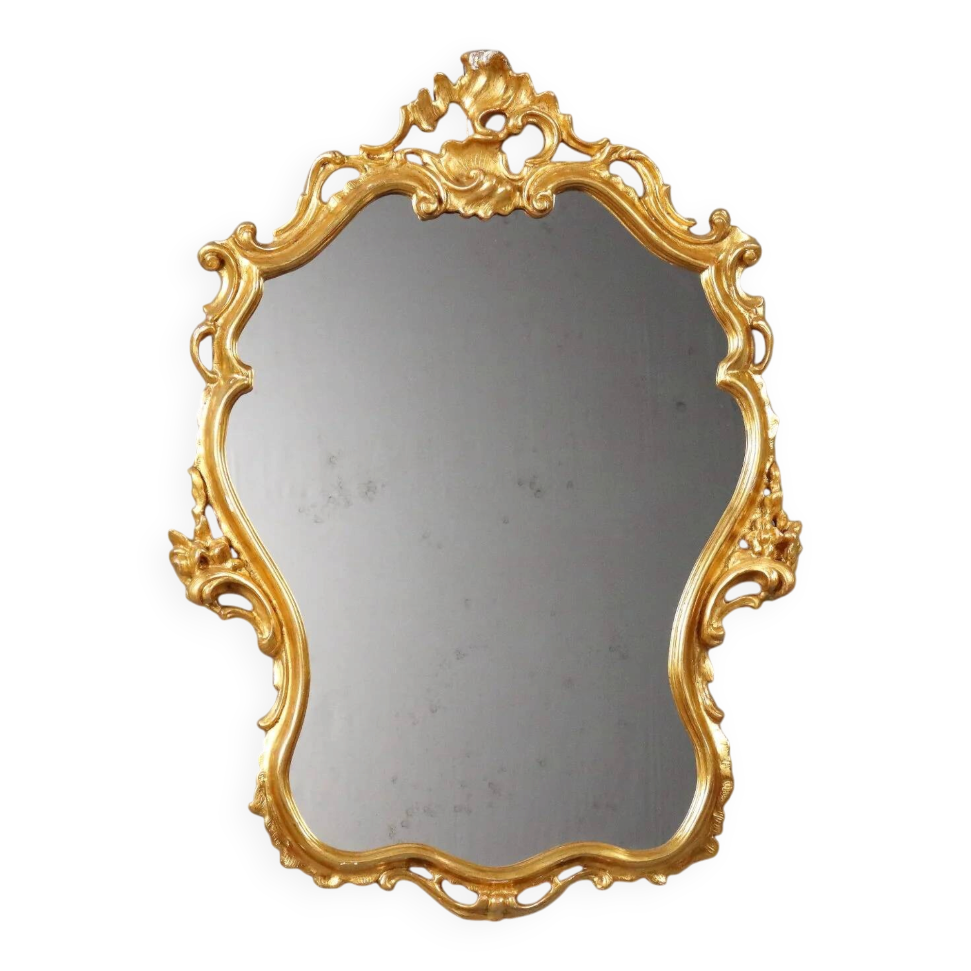 Carved and gilded wooden mirror in Barocchetto style
