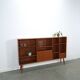 Deens teak brede LP kast met planken, lades en bar met spiegel