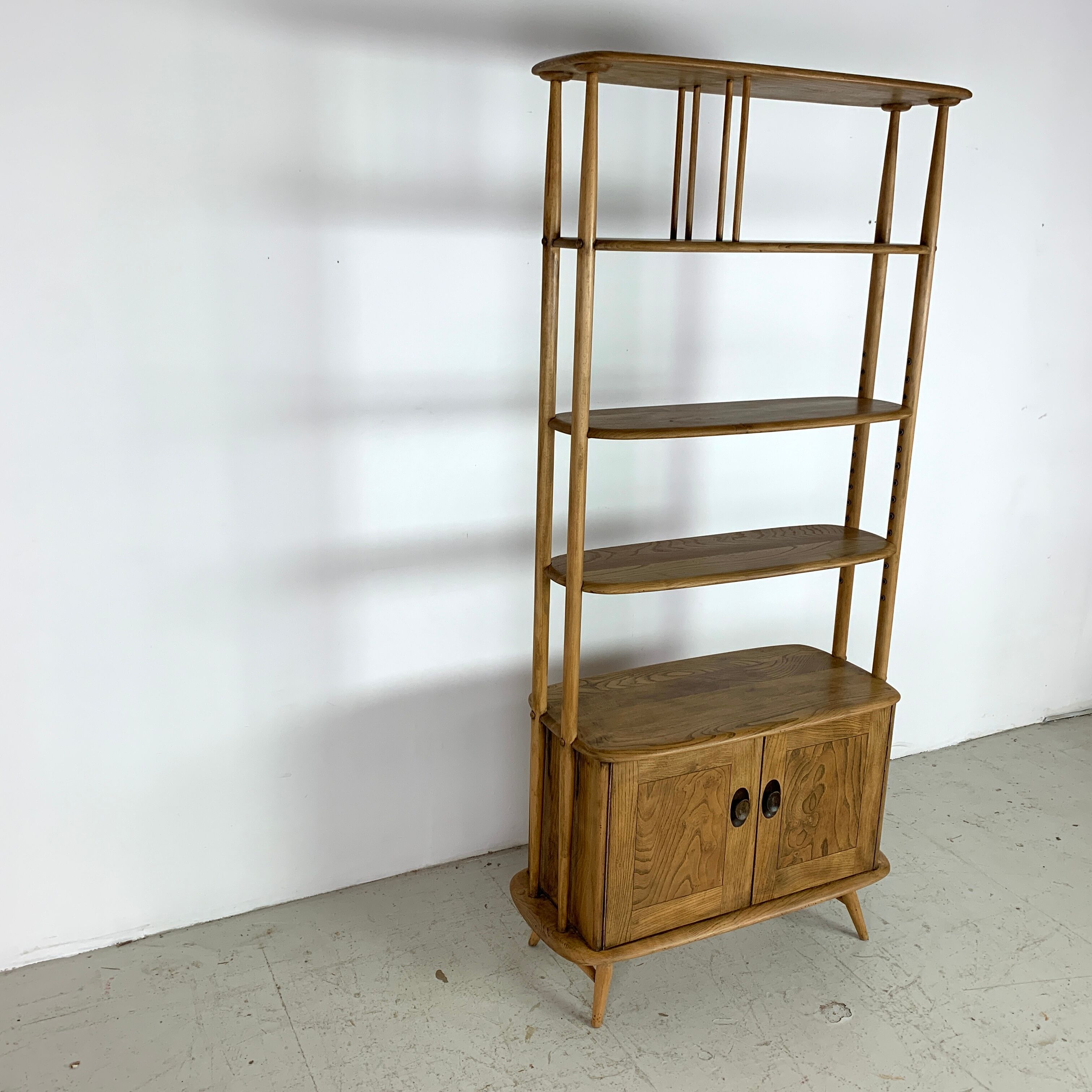 Bibliothèque Ercol Windsor Giraffe