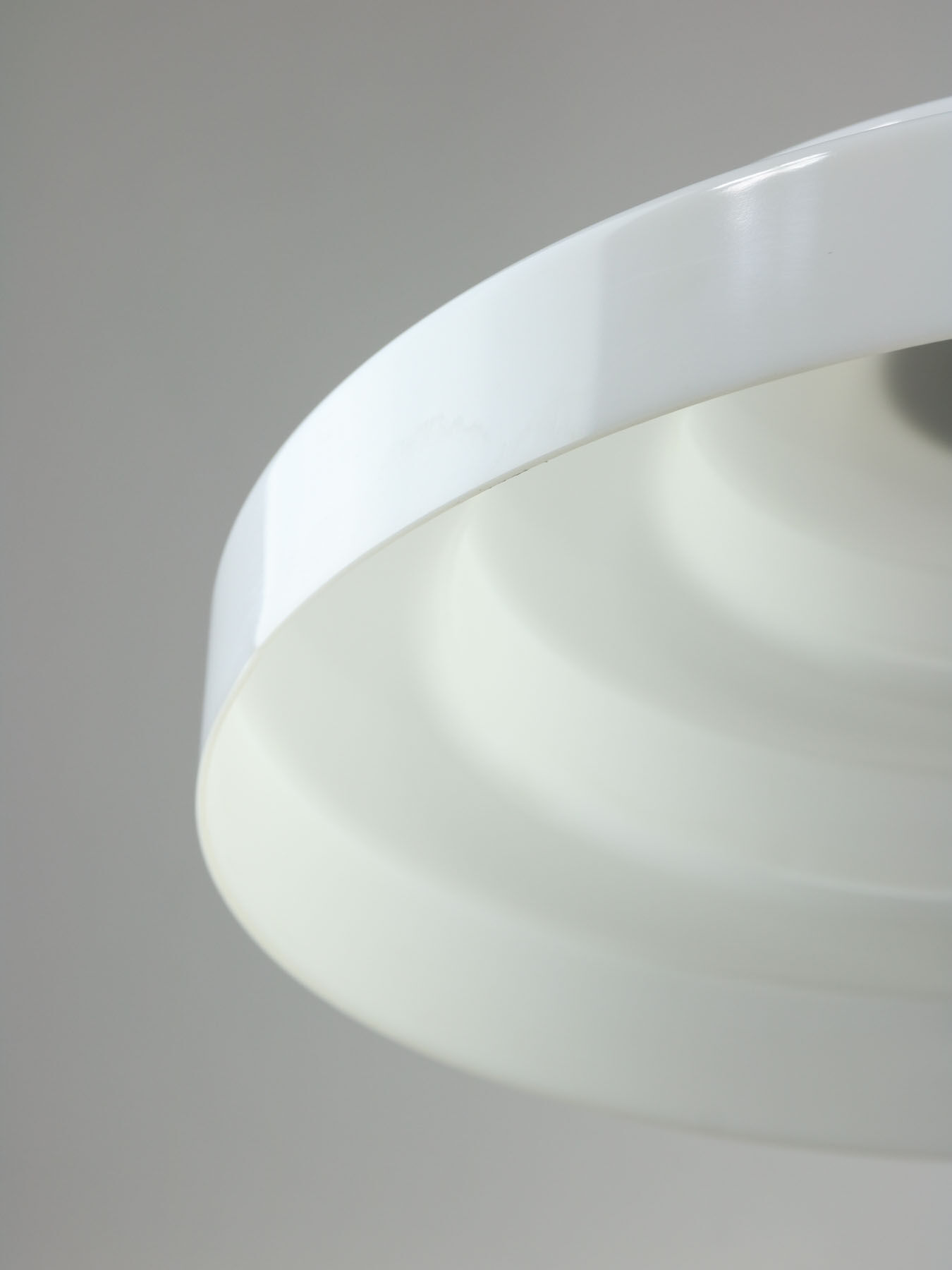 Mid-century cascade brass and plexiglass pendant lamp