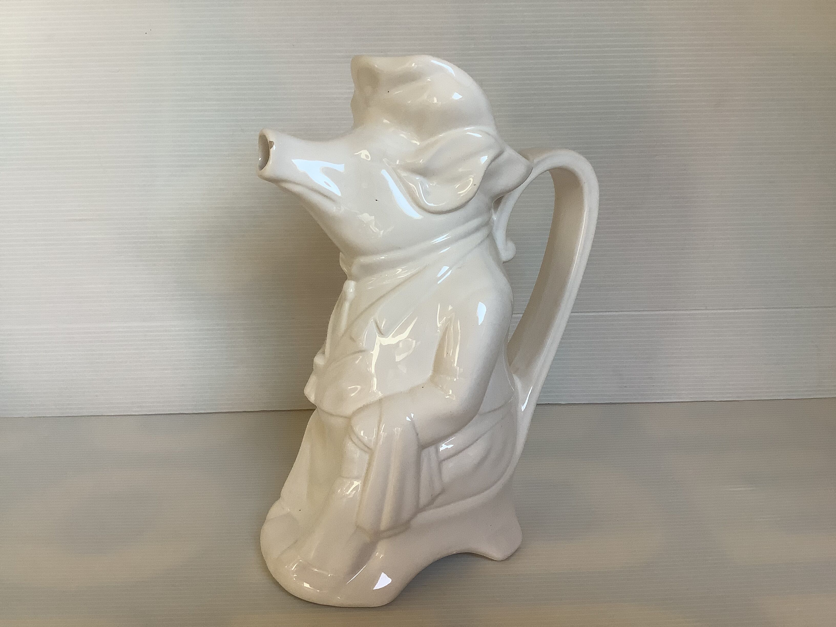 Pichet cochon outeiro