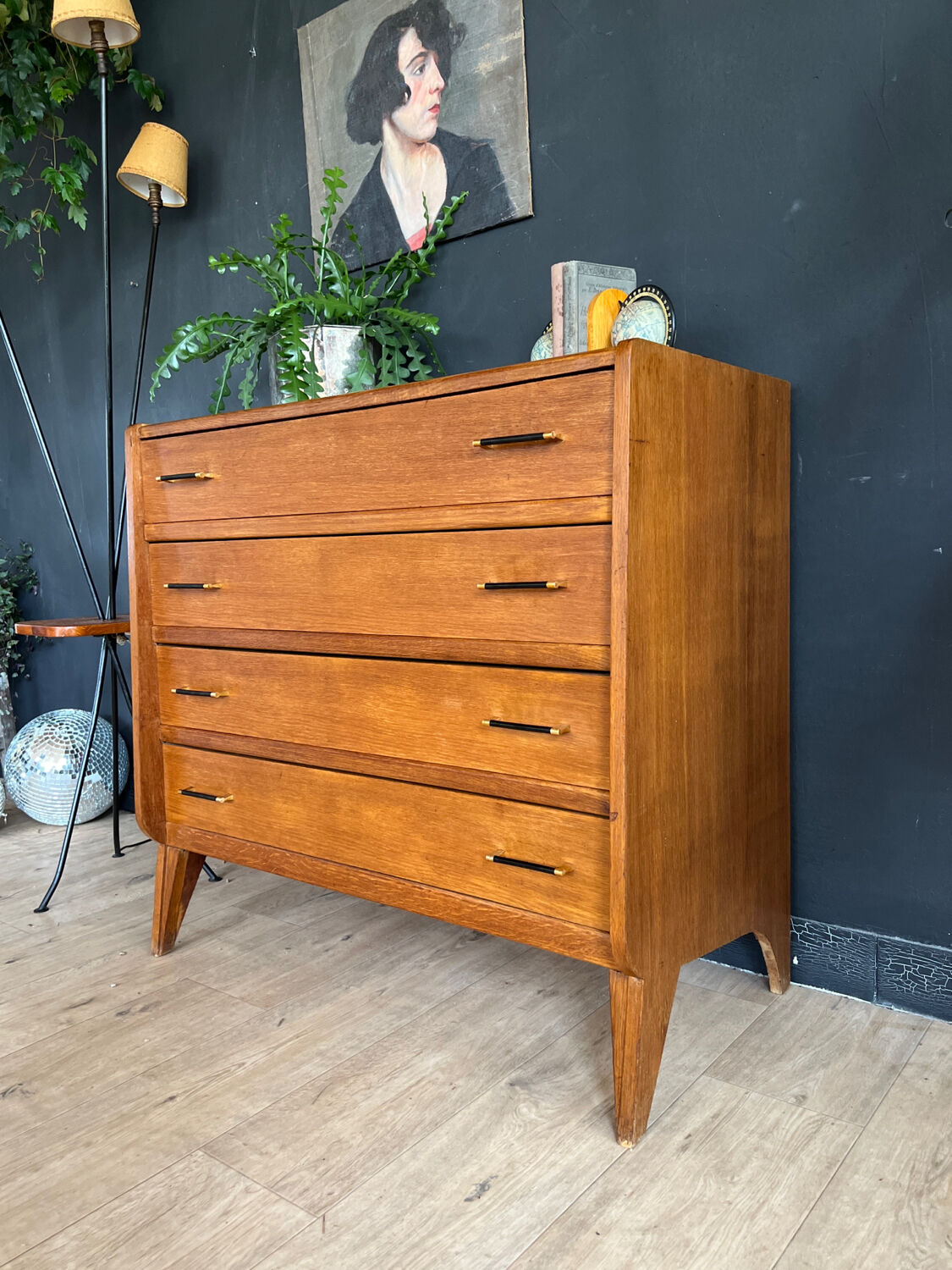 Vintage chest of drawers
