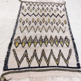 Handmade moroccan berber carpet 138 x 72 cm
