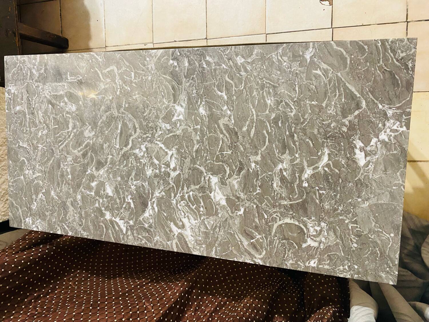 Louis XVI style coffee table – Marble and gilded bronze structure