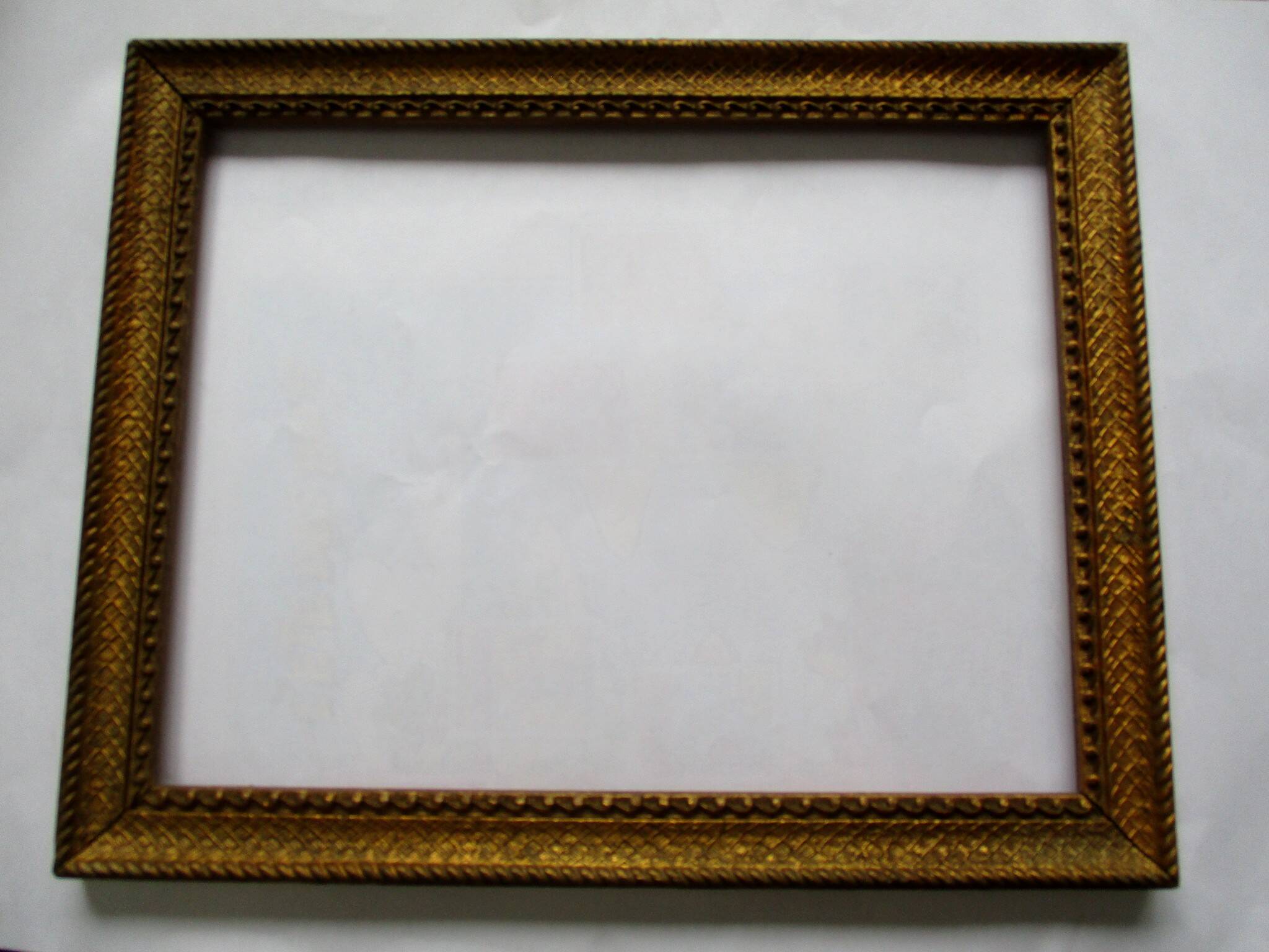 Antique gilded wooden frame for 212 x 272 mm subject