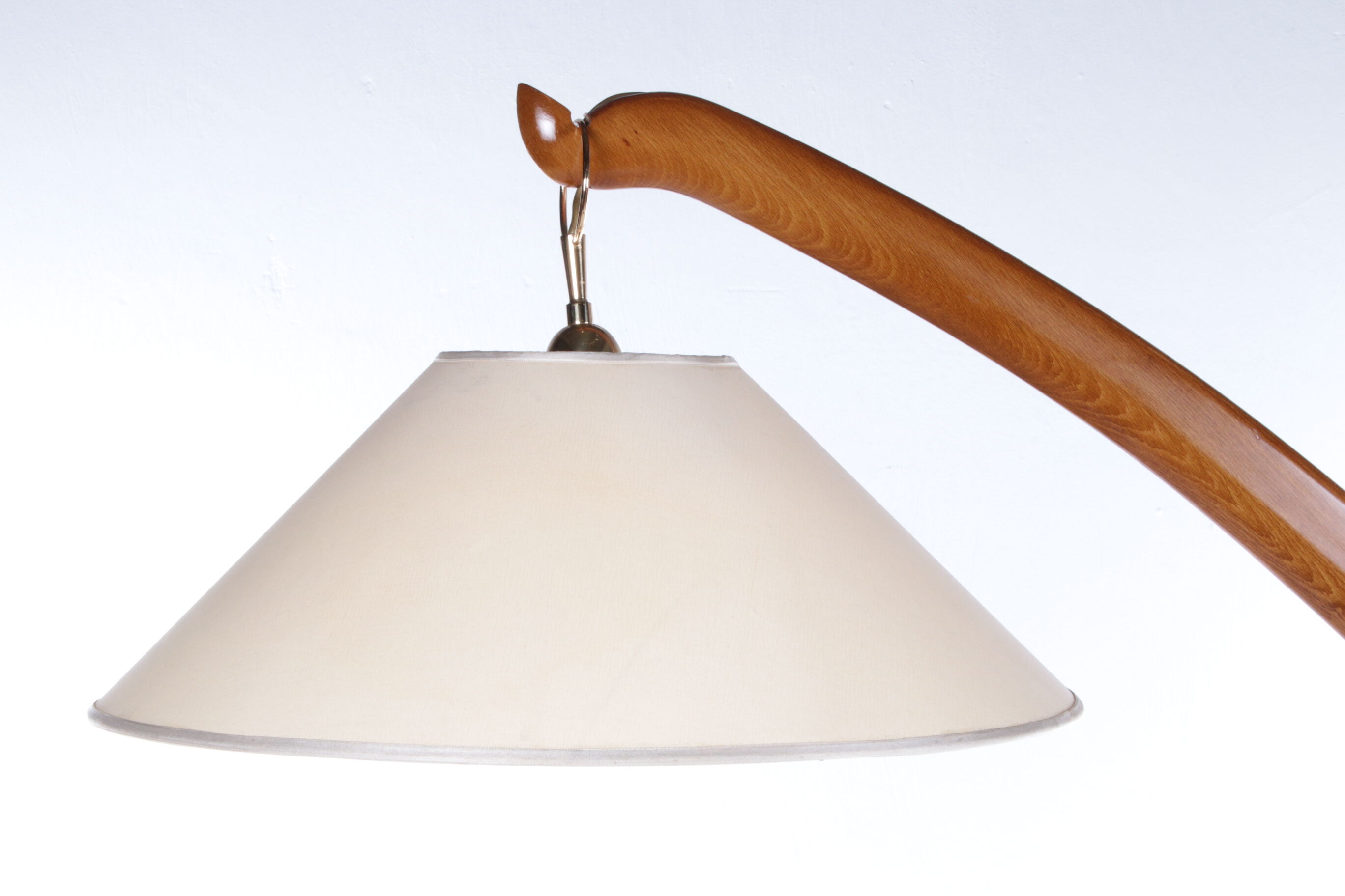 French wooden arched floor lamp from the 1940s