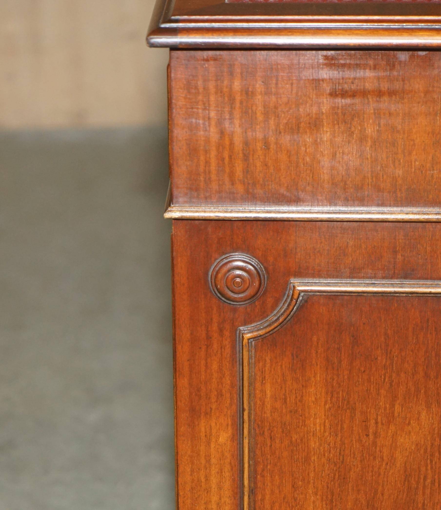 Partner desk Bevan Funnell in hardwood with leather top and gold leaf gilding.