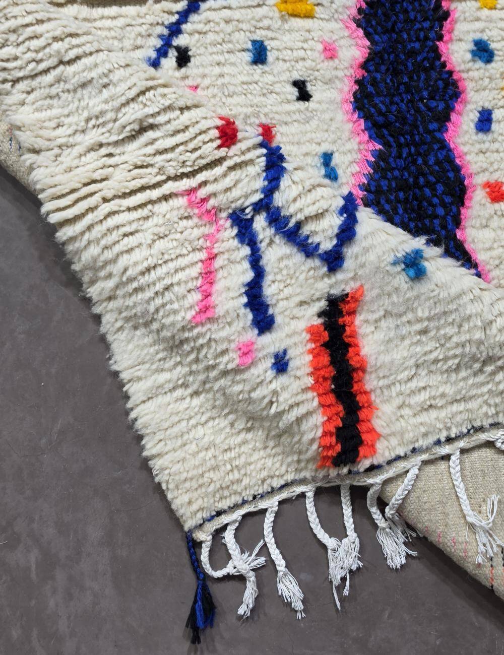 Contemporary Azilal Rug - 220 x 180 cm