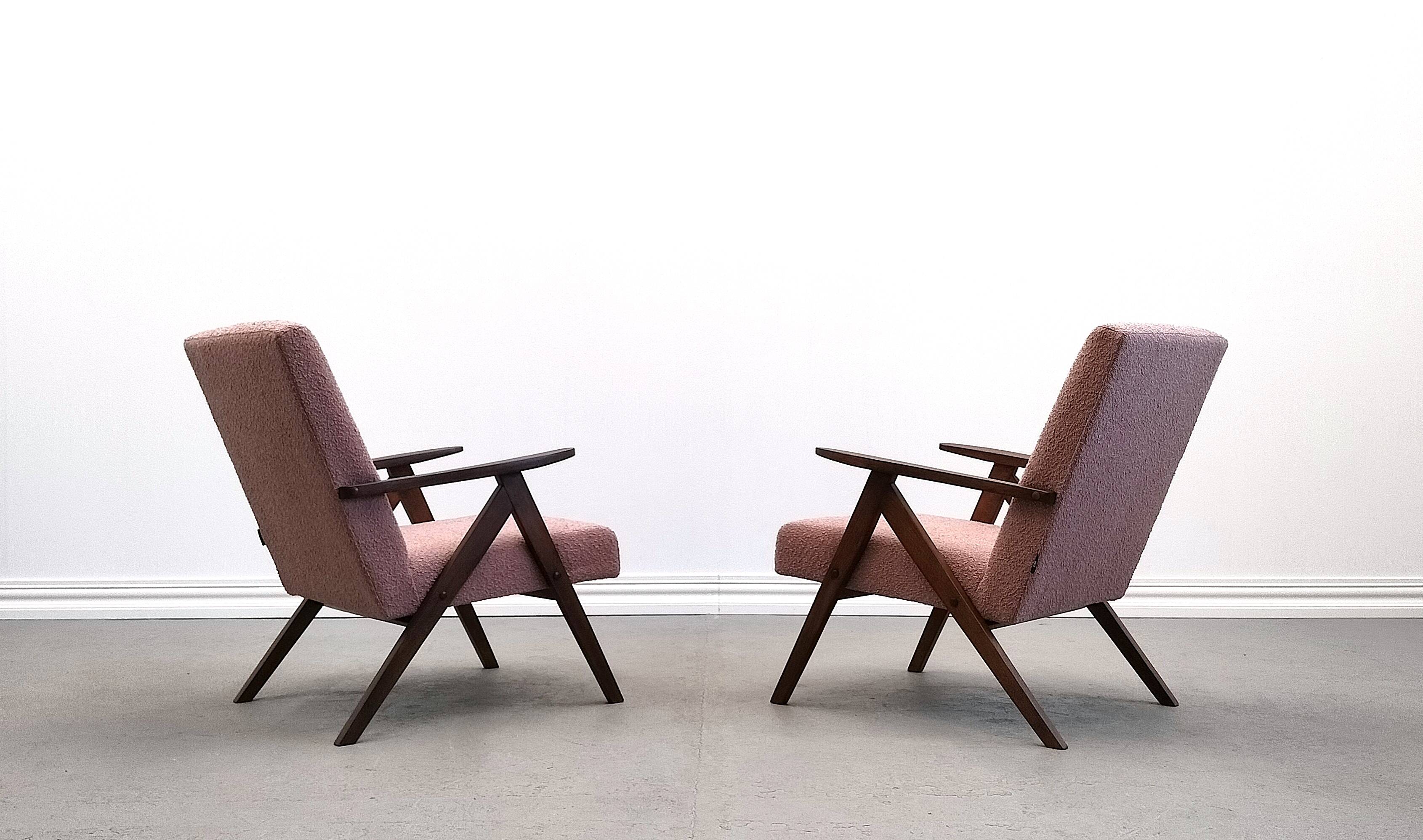 Mid Century Easy Chair Model B - 310 Var in Pink Boucle