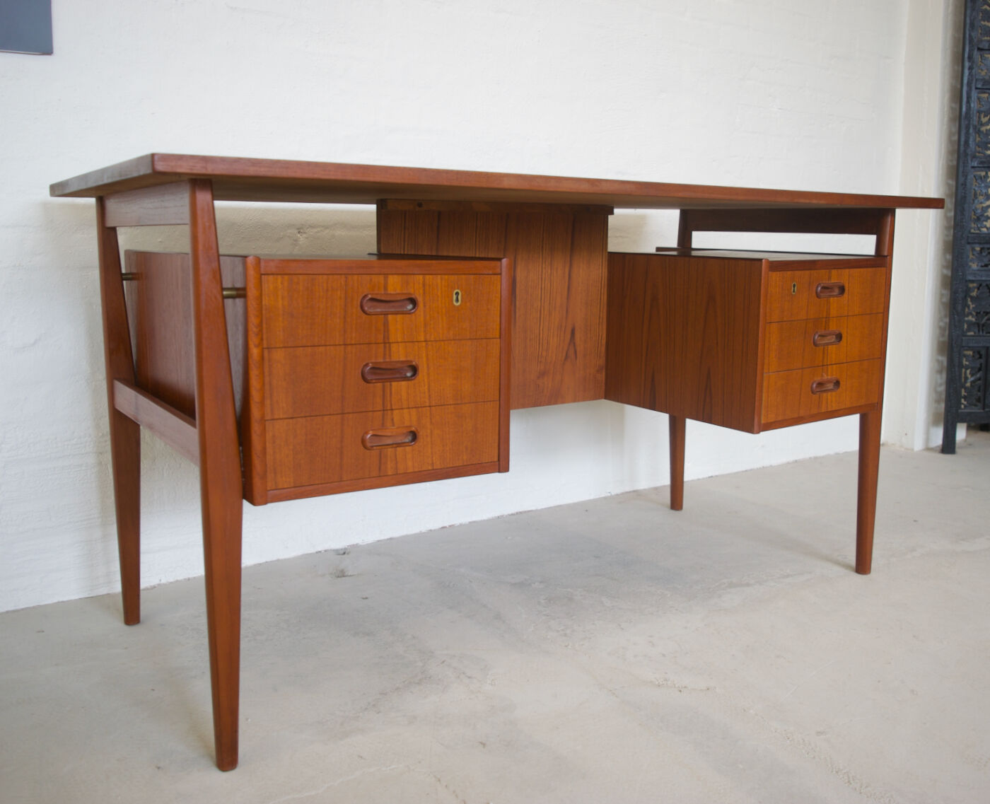 Teak 'Floating' Desk By Gunner Nielsen For Tibergaard, Denmark.
