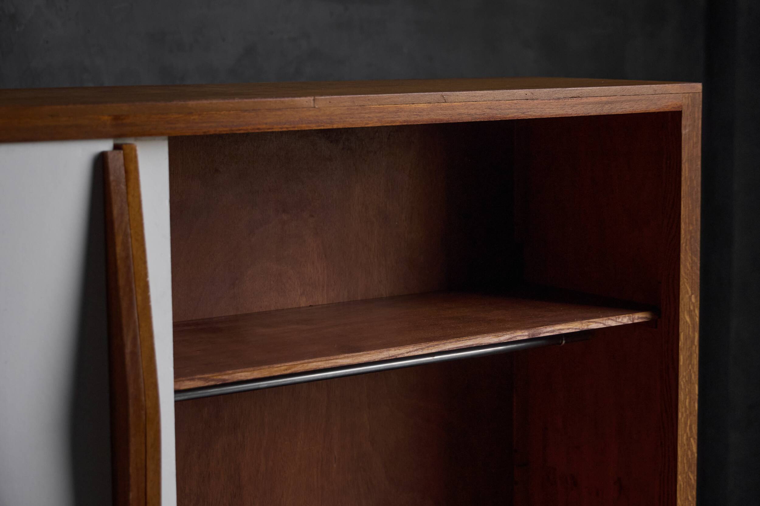 Élément de rangement par Charlotte Perriand & Atelier Jean Prouvé, France, années 1950.