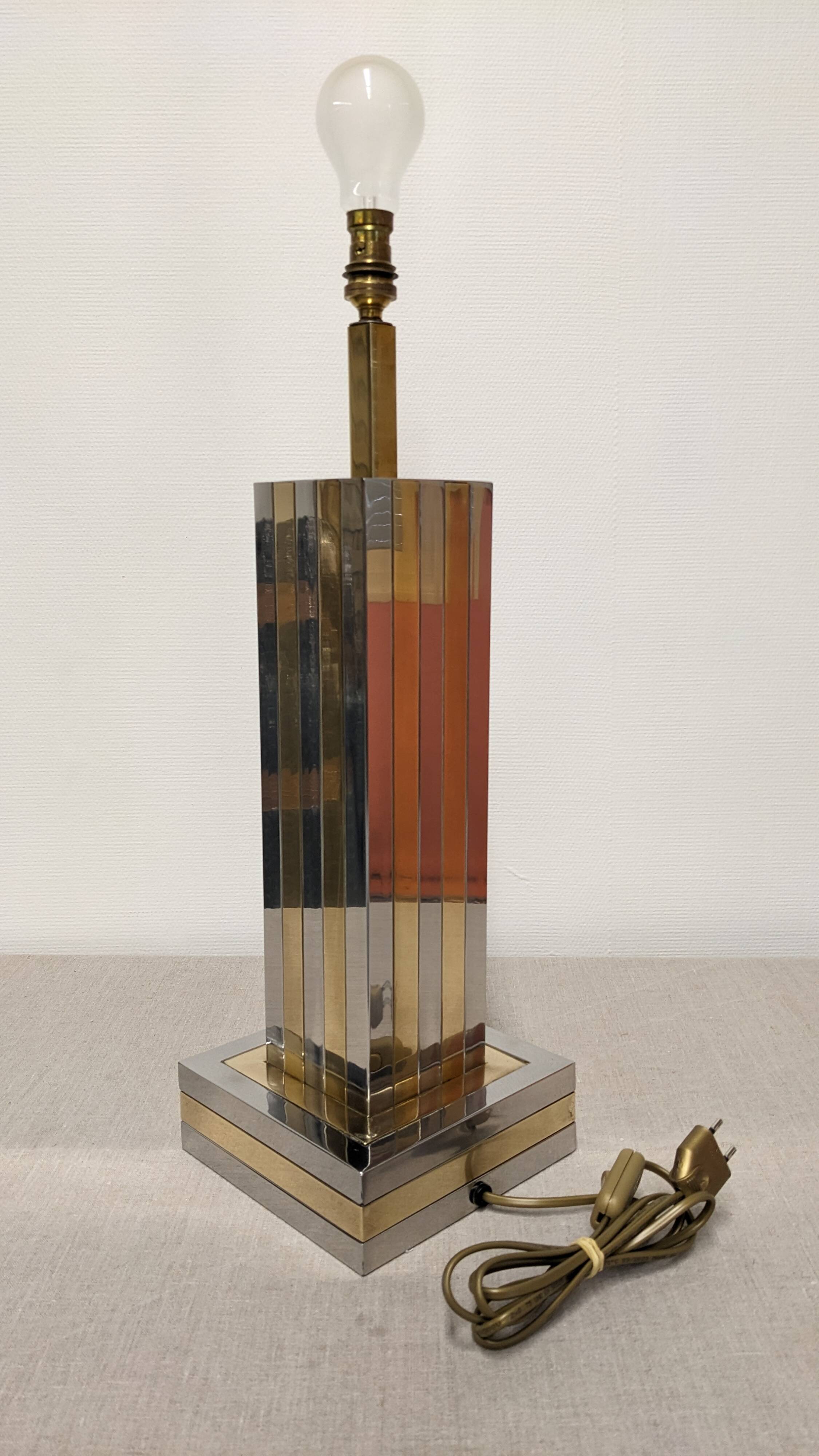 Hollywood Regency lamp base in brass by Roméo Rega, Italy circa 1970.