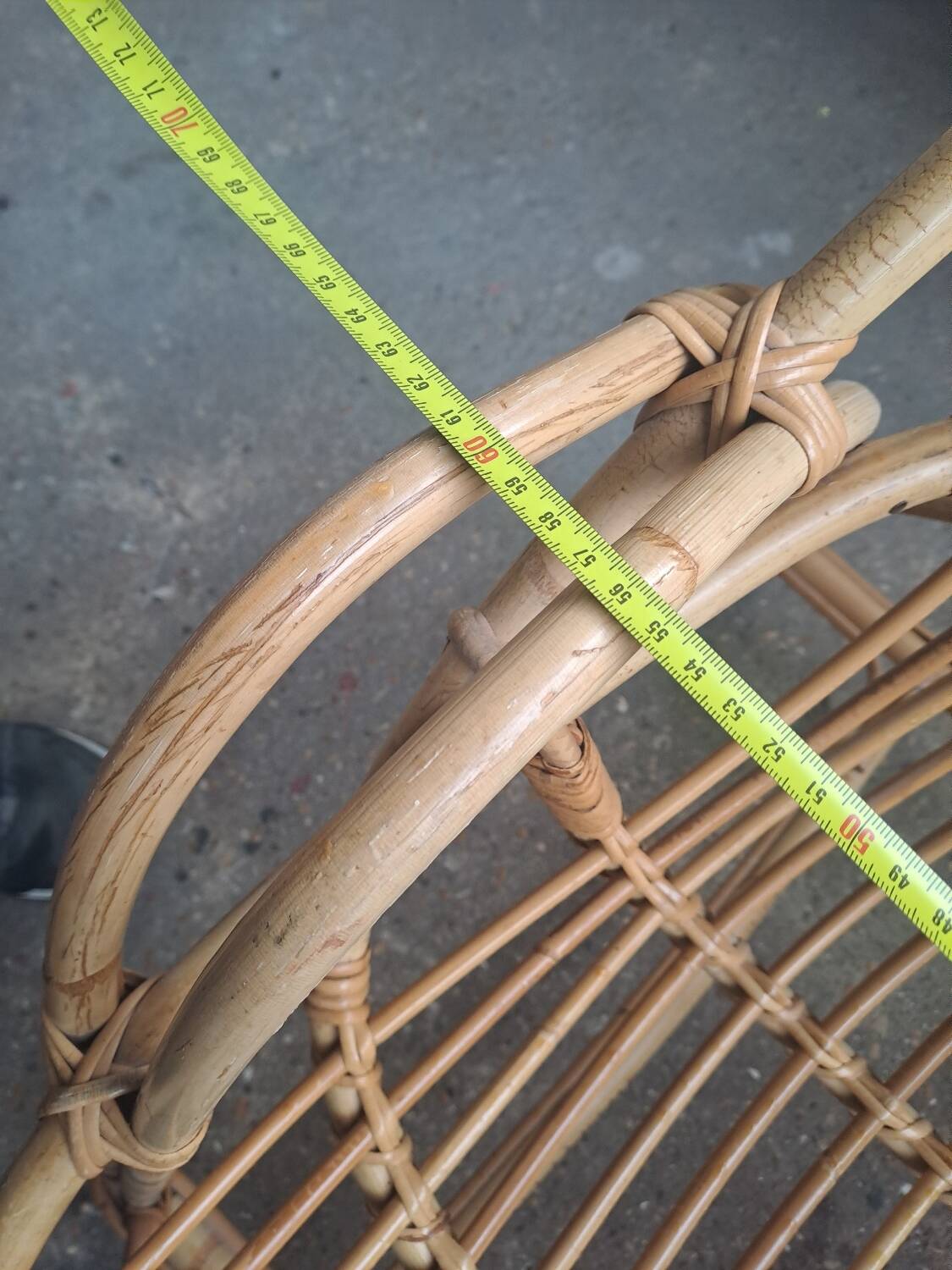2 rattan armchairs