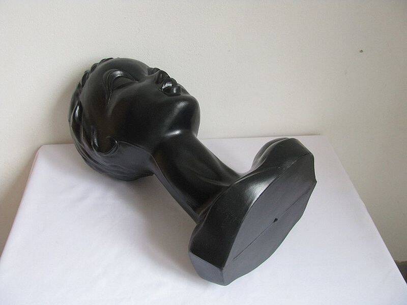 Twiggy hat head 1970