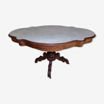 Table violon dessus marbre blanc