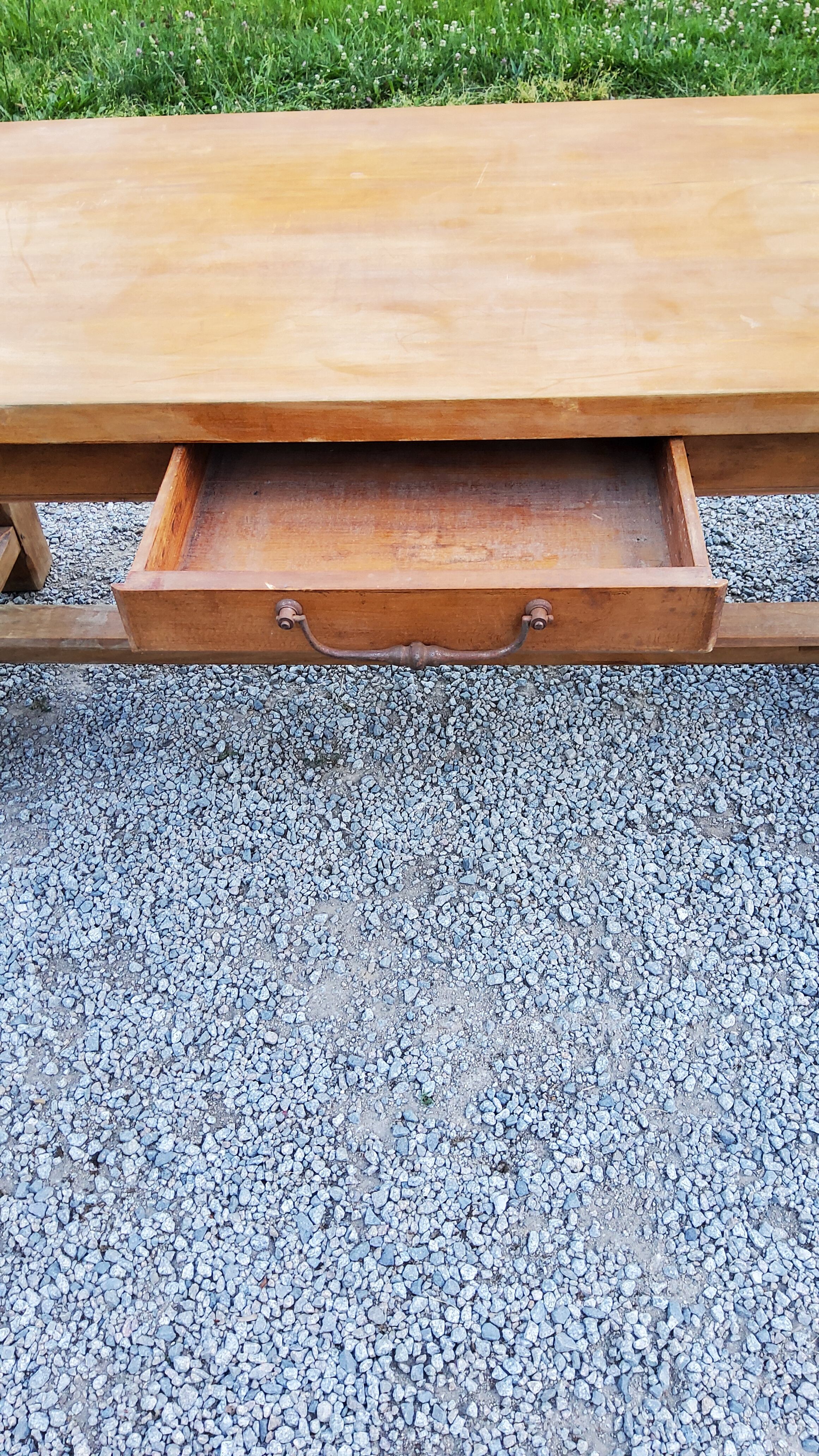Table de ferme en hêtre et chêne 1 tiroir en ceinture 200cm