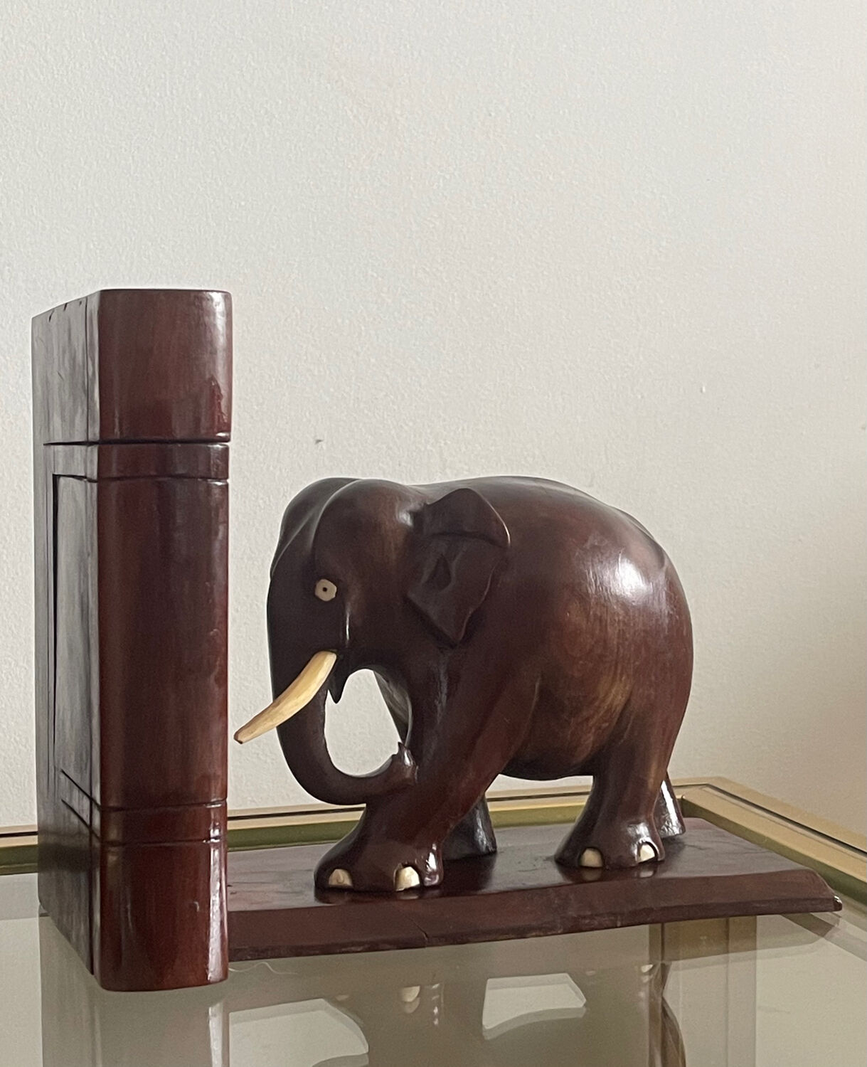 Elephant bookends