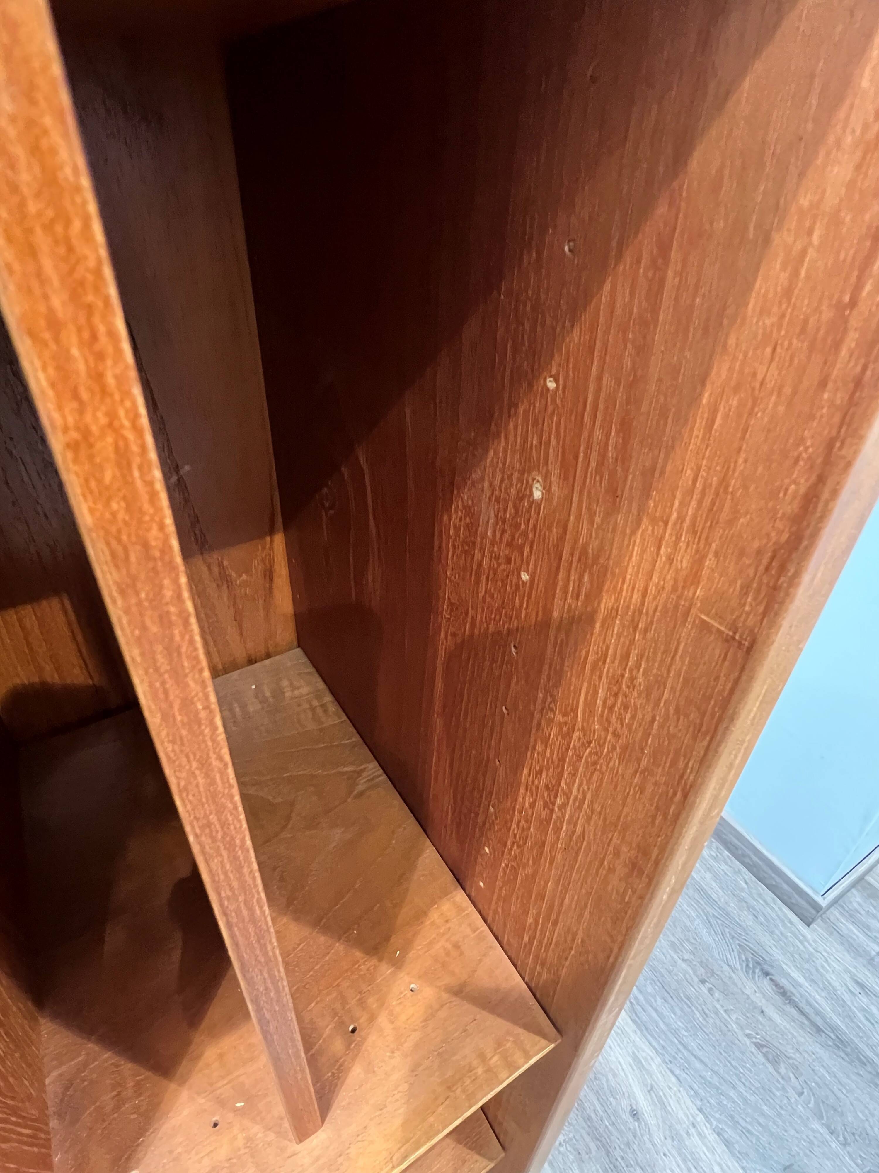 Splendid Scandinavian bookshelf in teak from Denmark.