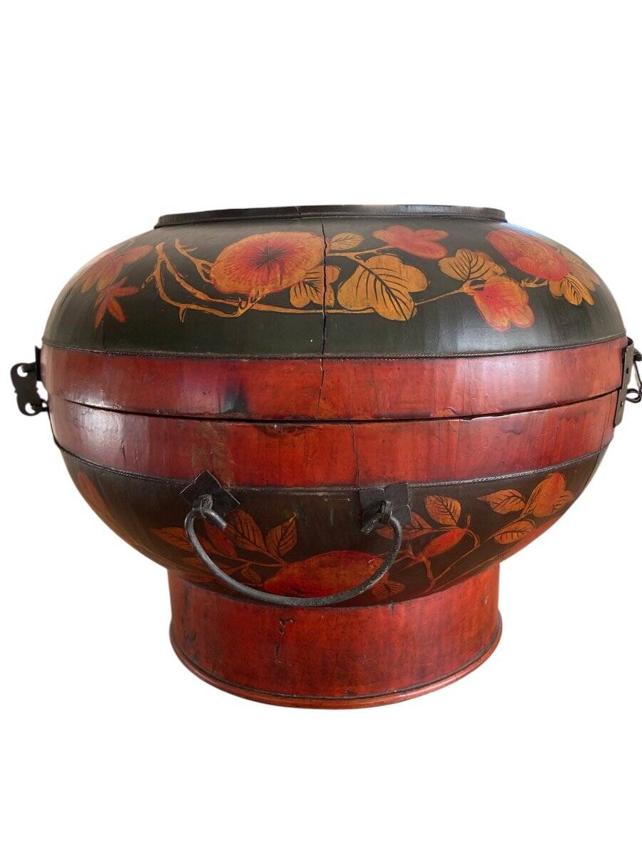 Large Chinese wedding box, polychrome wood, early 20th century.