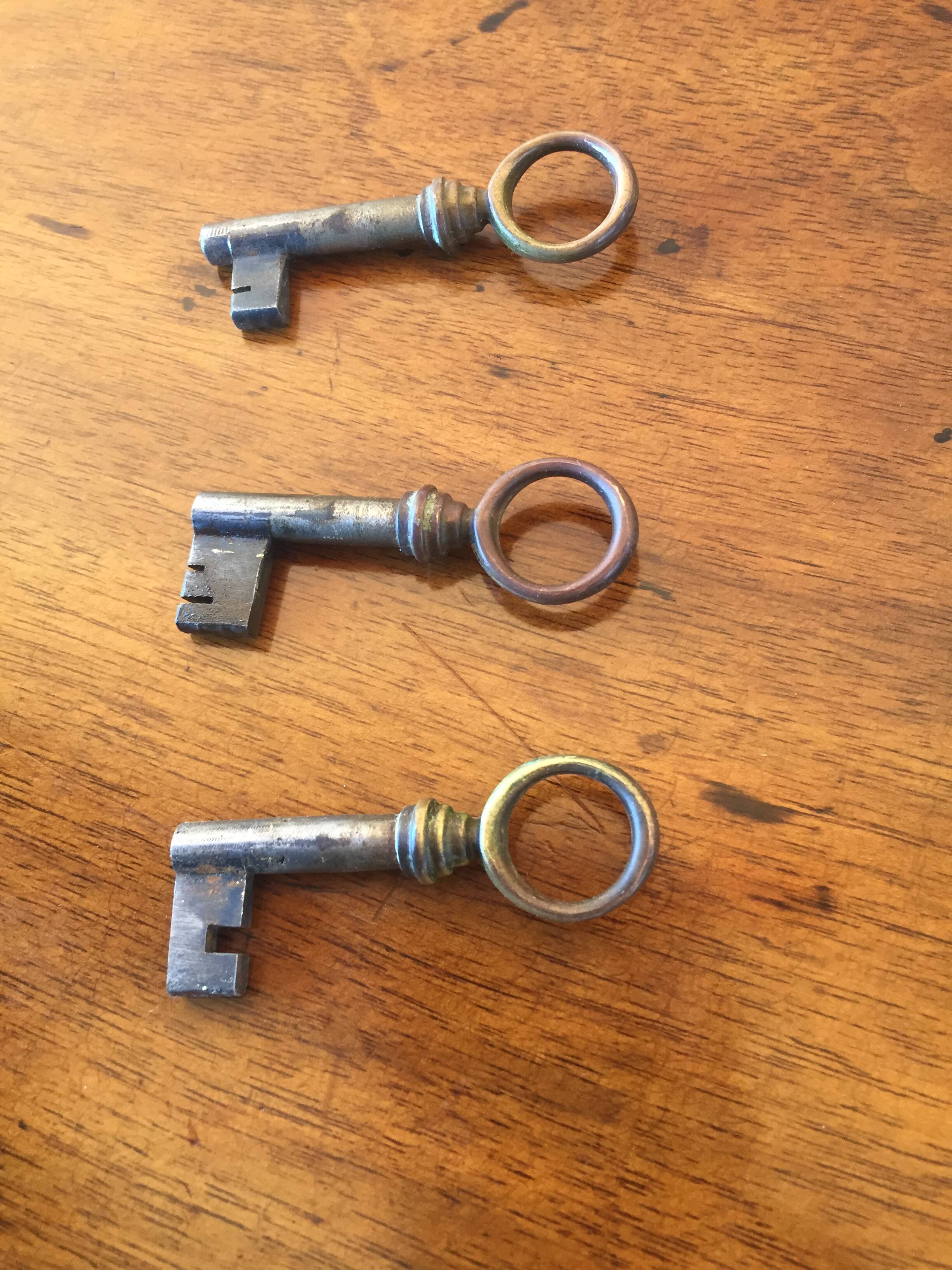 Directory chest of drawers