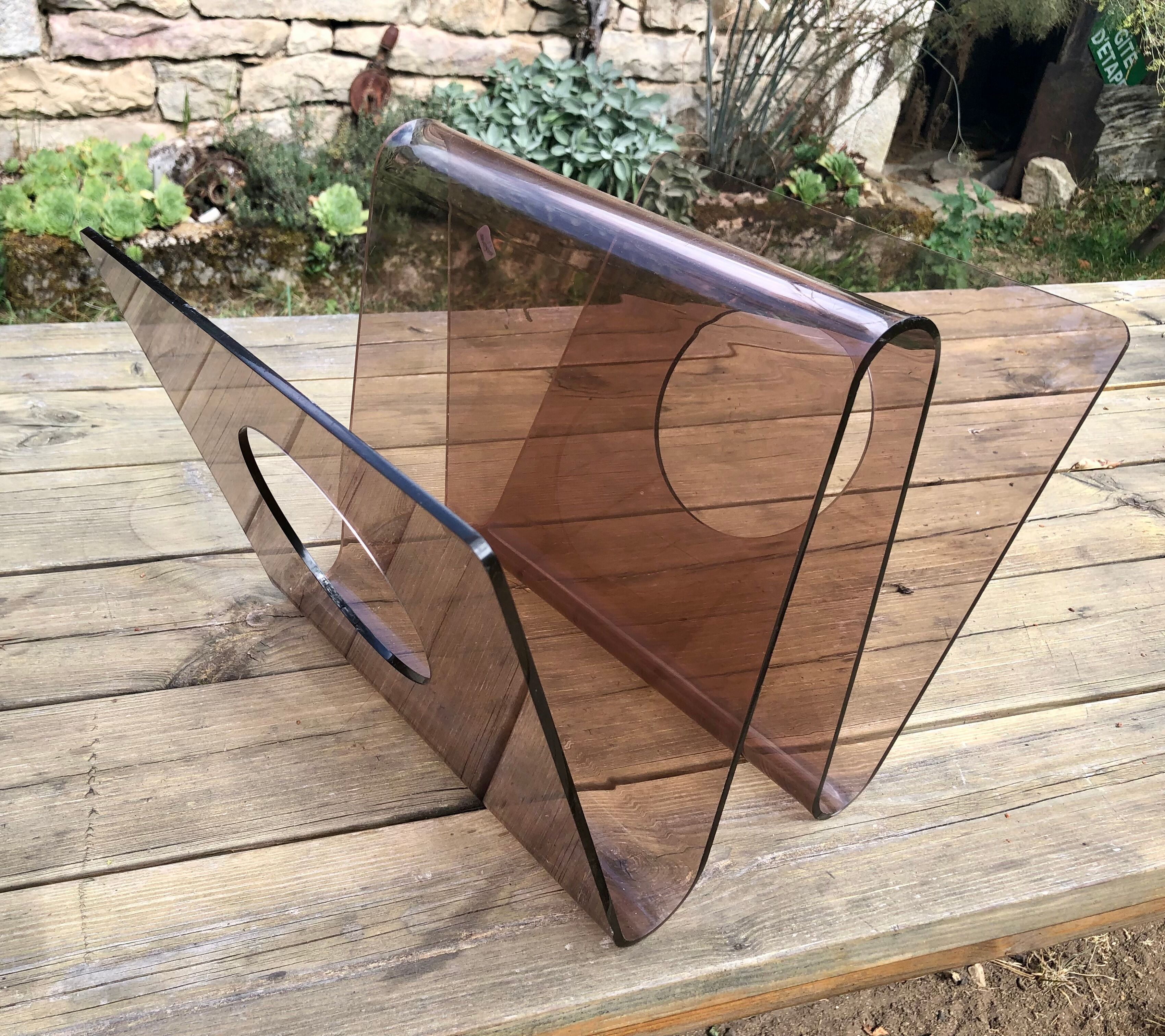 Vinyl doors/ magazines plexiglass form W