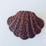Wicker shell box