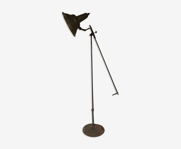 Lampadaire industriel articulé 2 bras avec poids et pied parasol | Selency