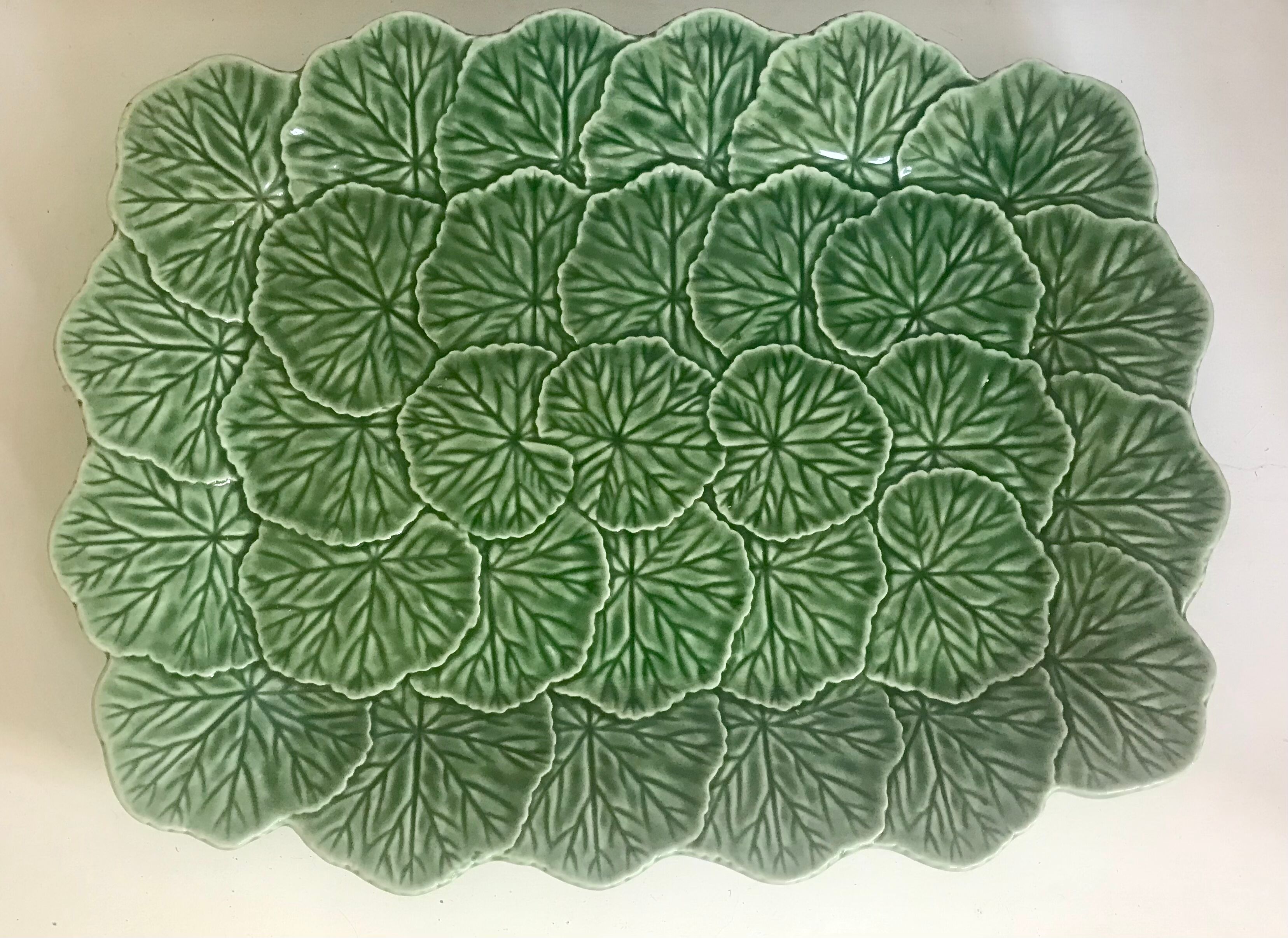 Ceramic dish Bordallo Pinheiro