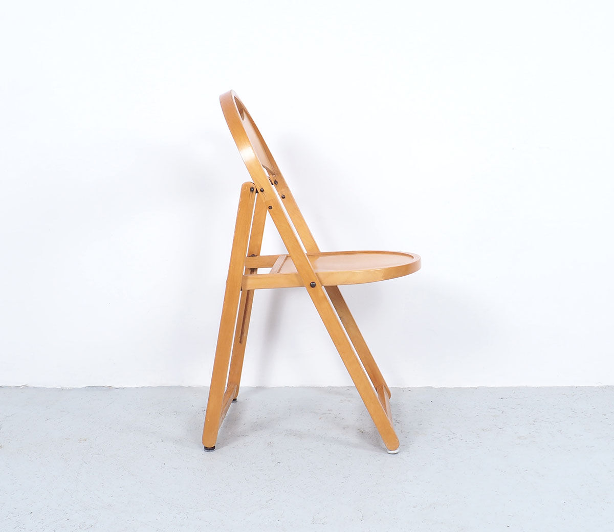 4 chaises pliantes vintage en bois d’OTK, années 1950