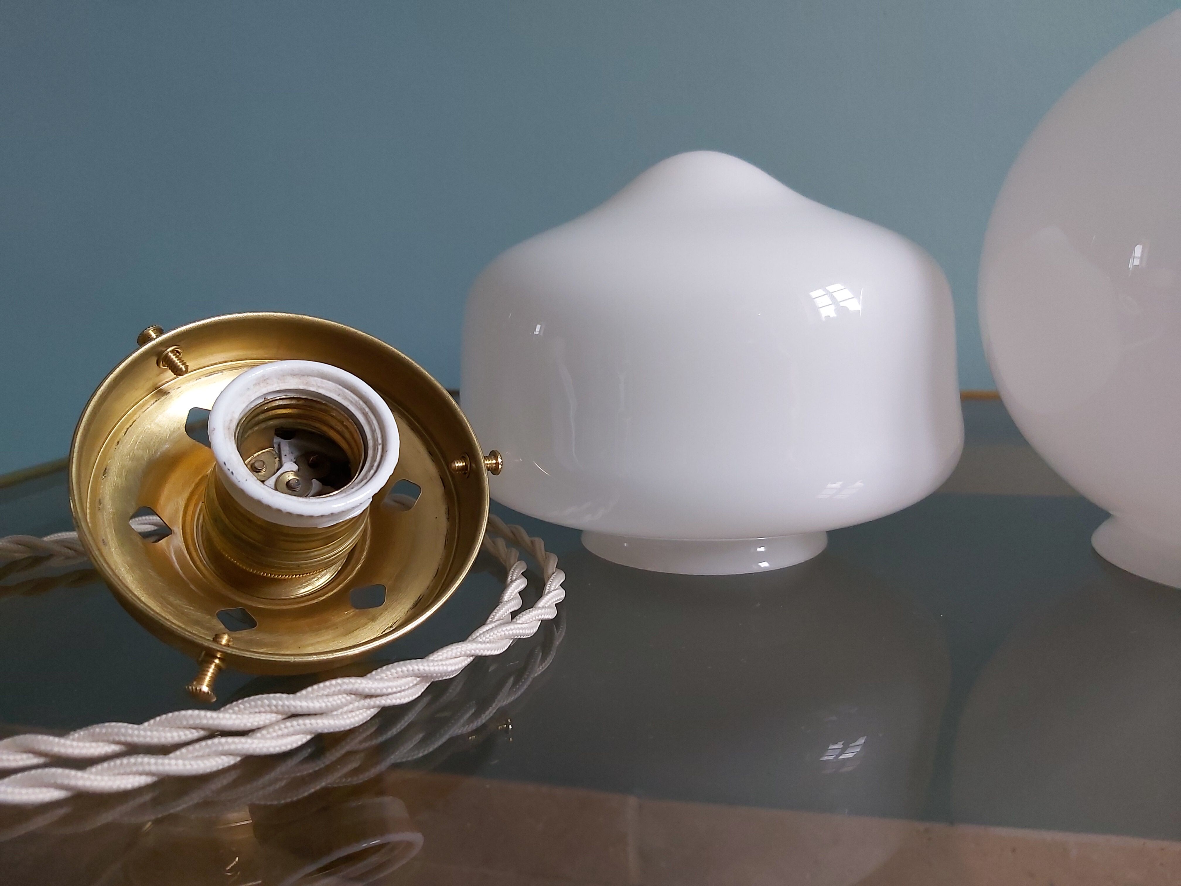 Set of 3 hanging lamps in opaline, Art Deco