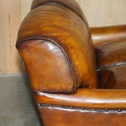 Howard & Son restored leather canapé, width 145 cm