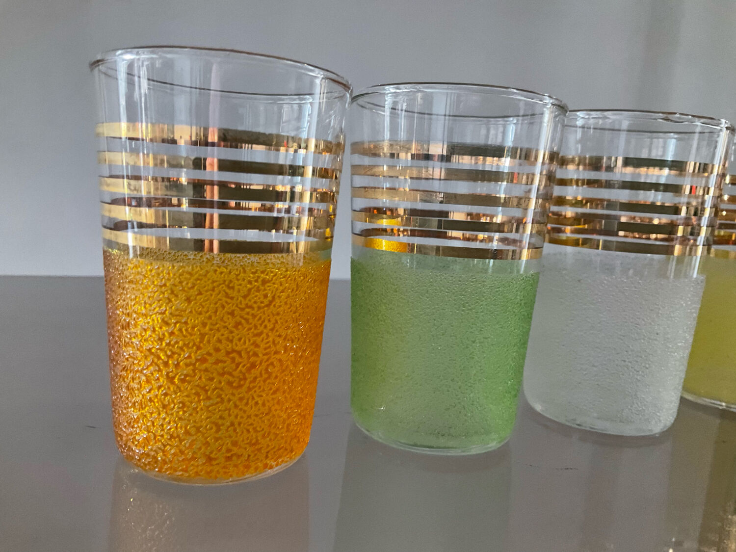 Series of 6 vintage glasses