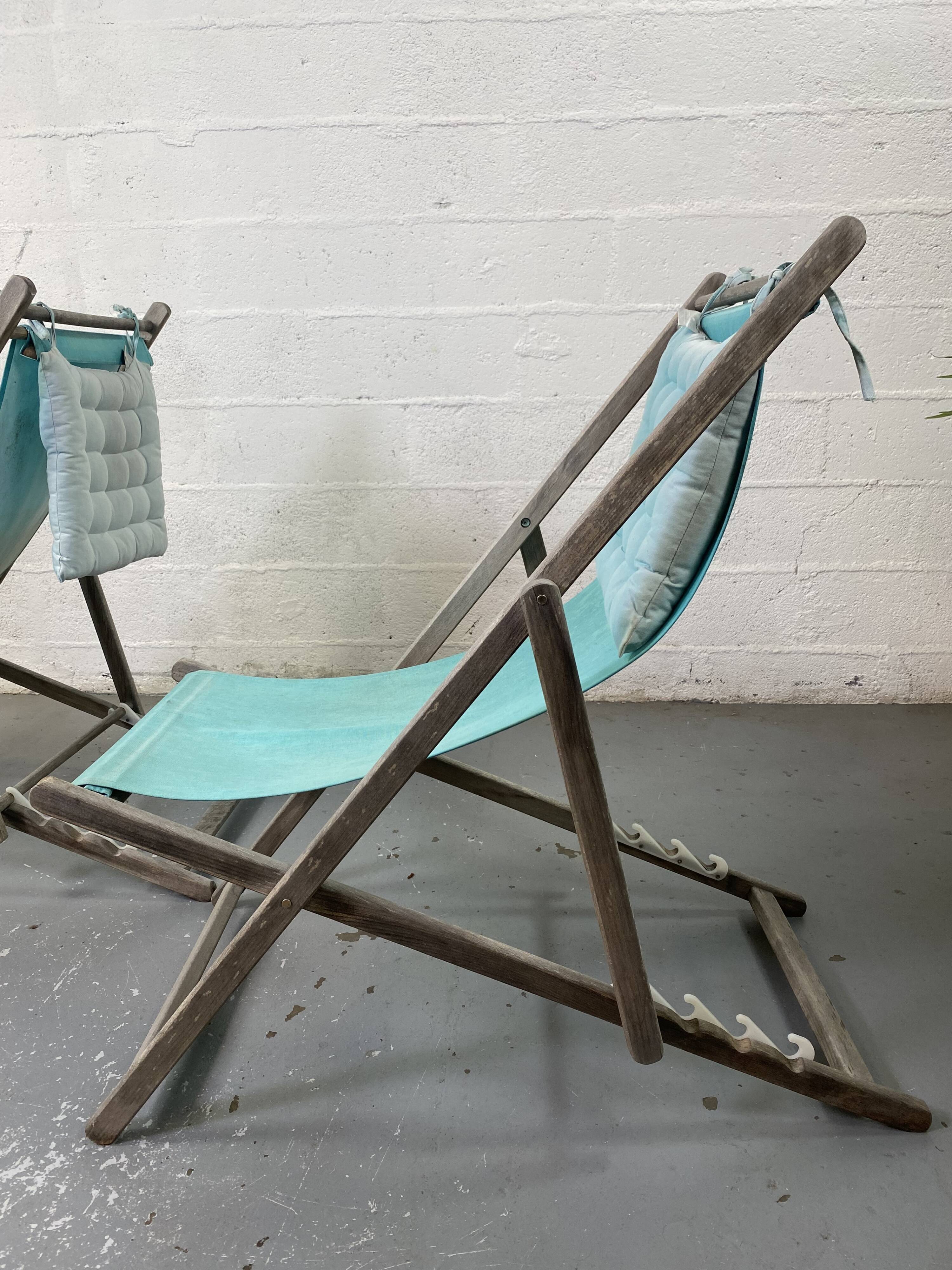 Set of 2 blue sun loungers