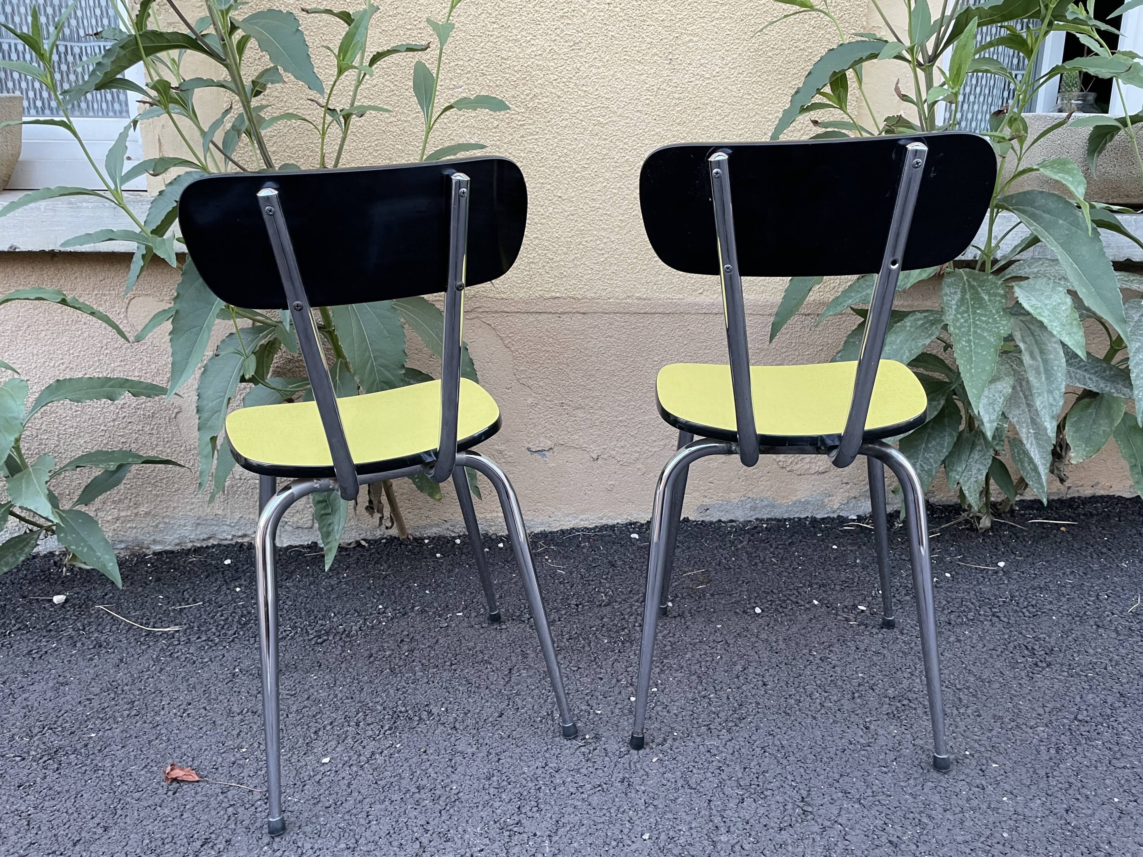 Chaises formica jaune et noir