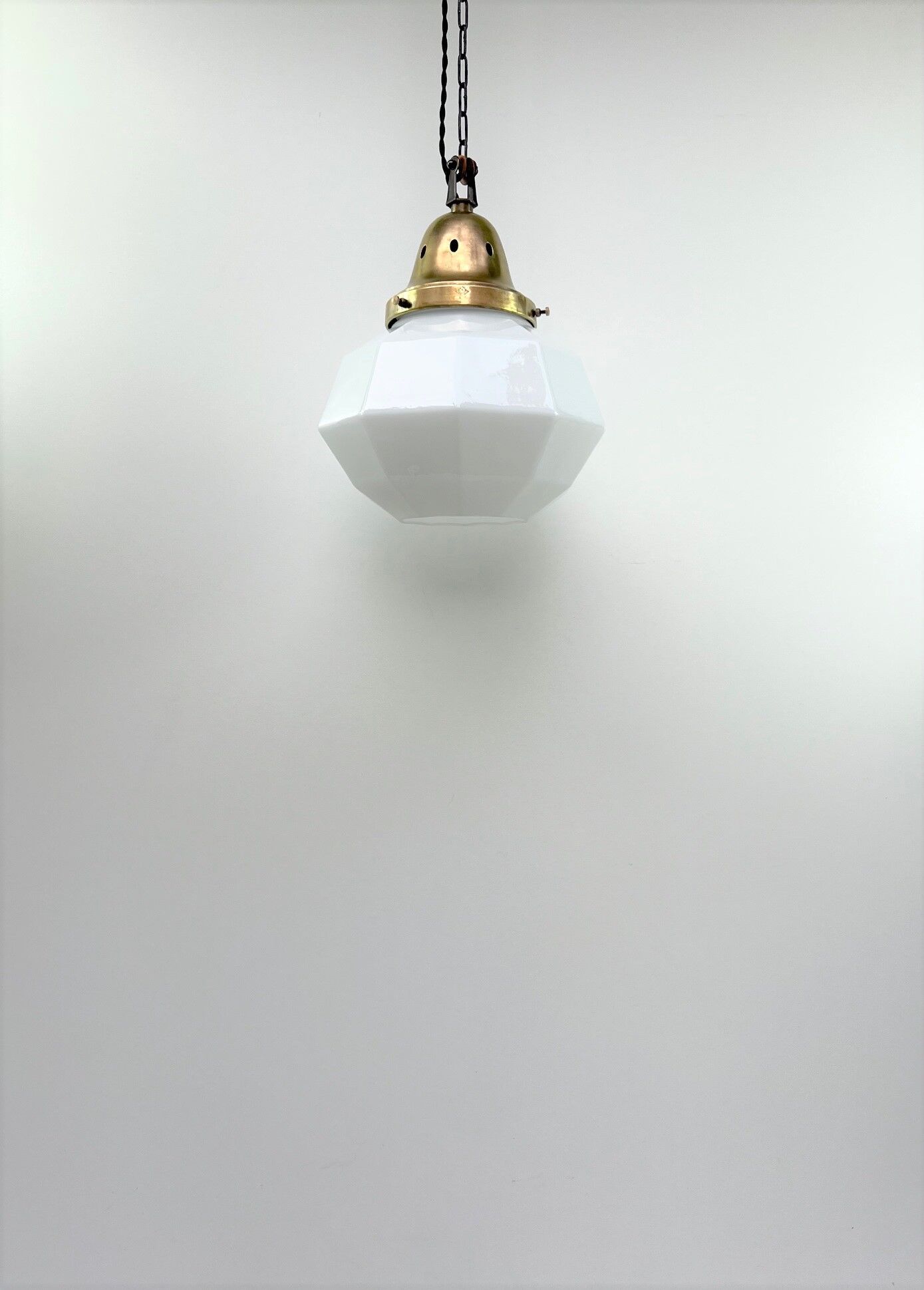 Hanging bag paris 1920 1930 opaline brass