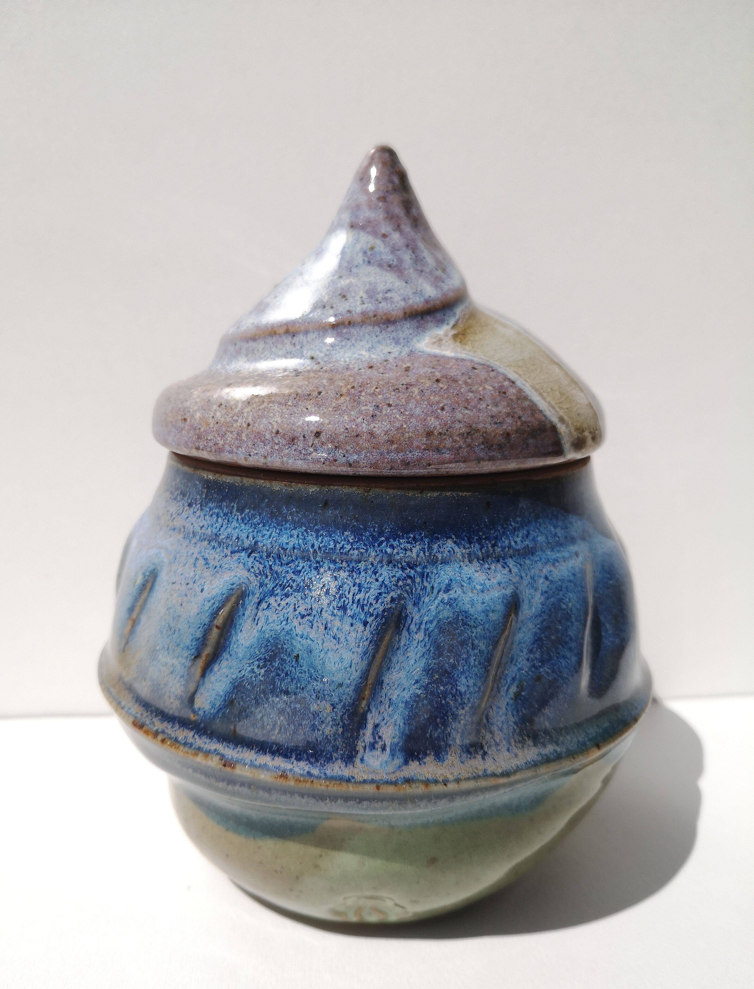 Glazed stoneware pot