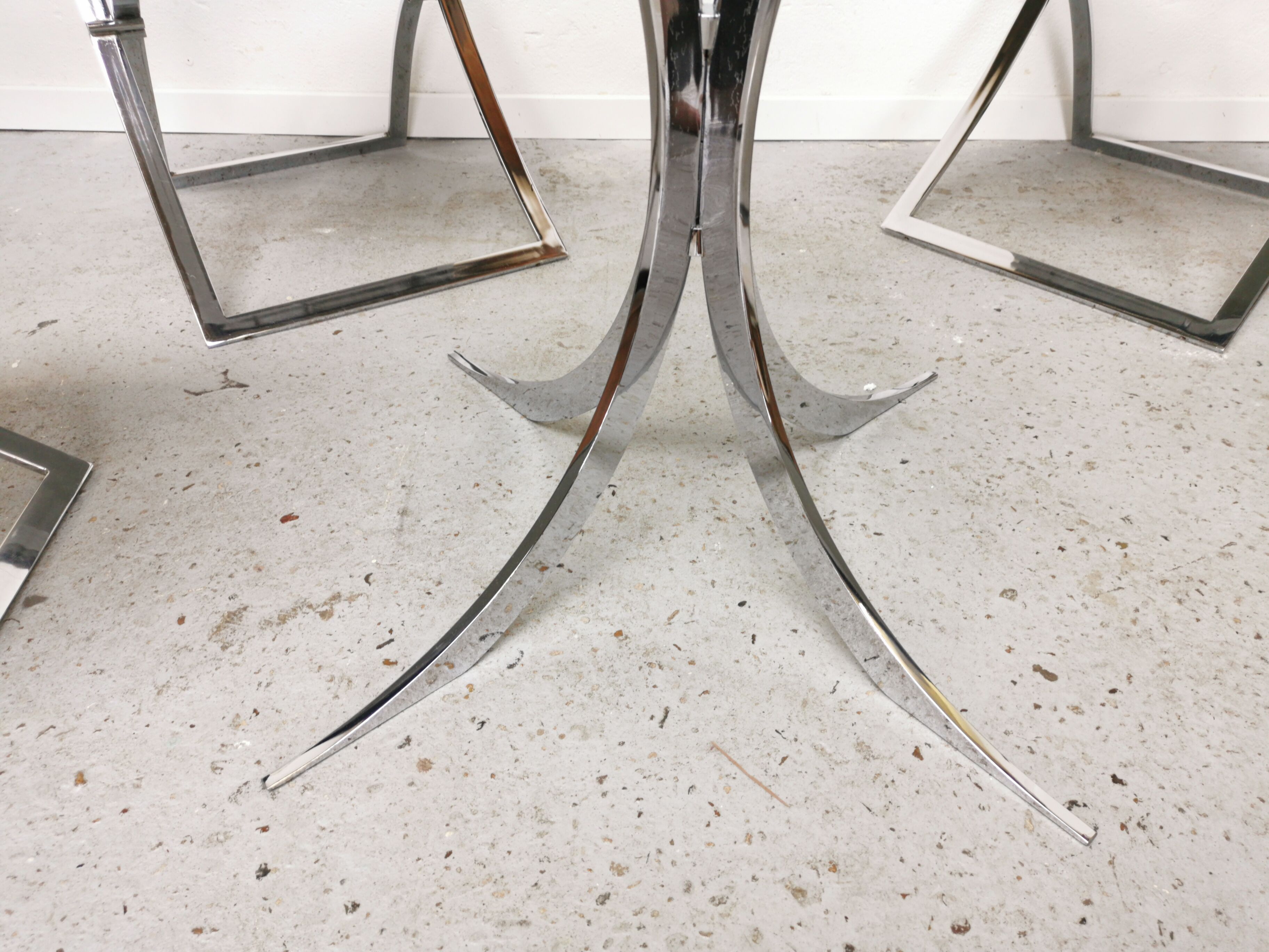 Table vintage verre et chrome 1970