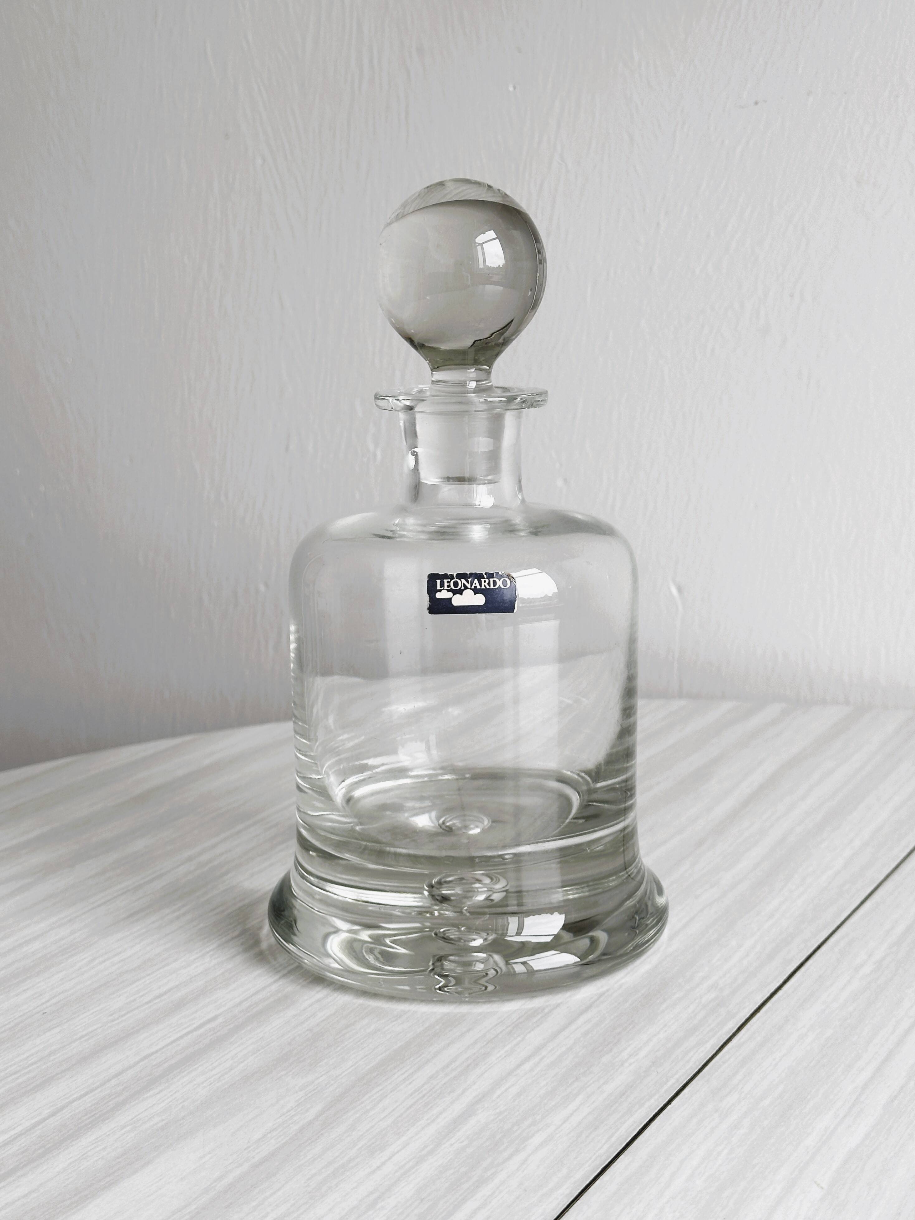Glass carafe