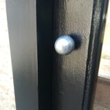 Meuble de métier a tiroirs et portes coulissante