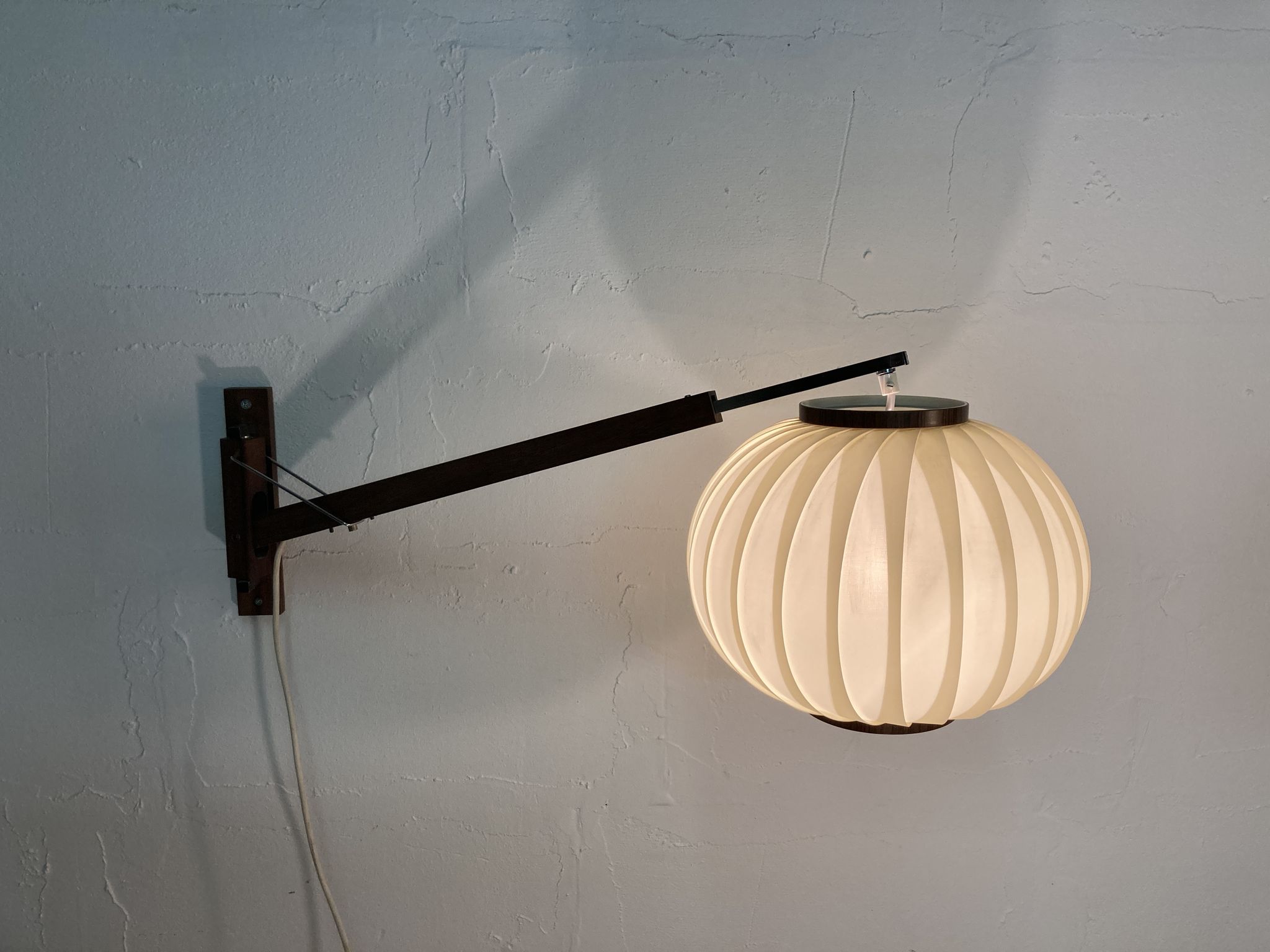 Midcentury swing wall lamp by Svend Aage Holm-Sørensen for HOLM-SØRENSEN & CO, 1950S