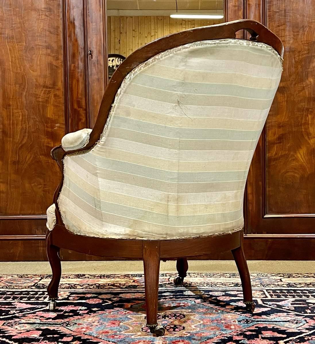 Napoleon III bergère in mahogany from the late 19th century to be reupholstered.