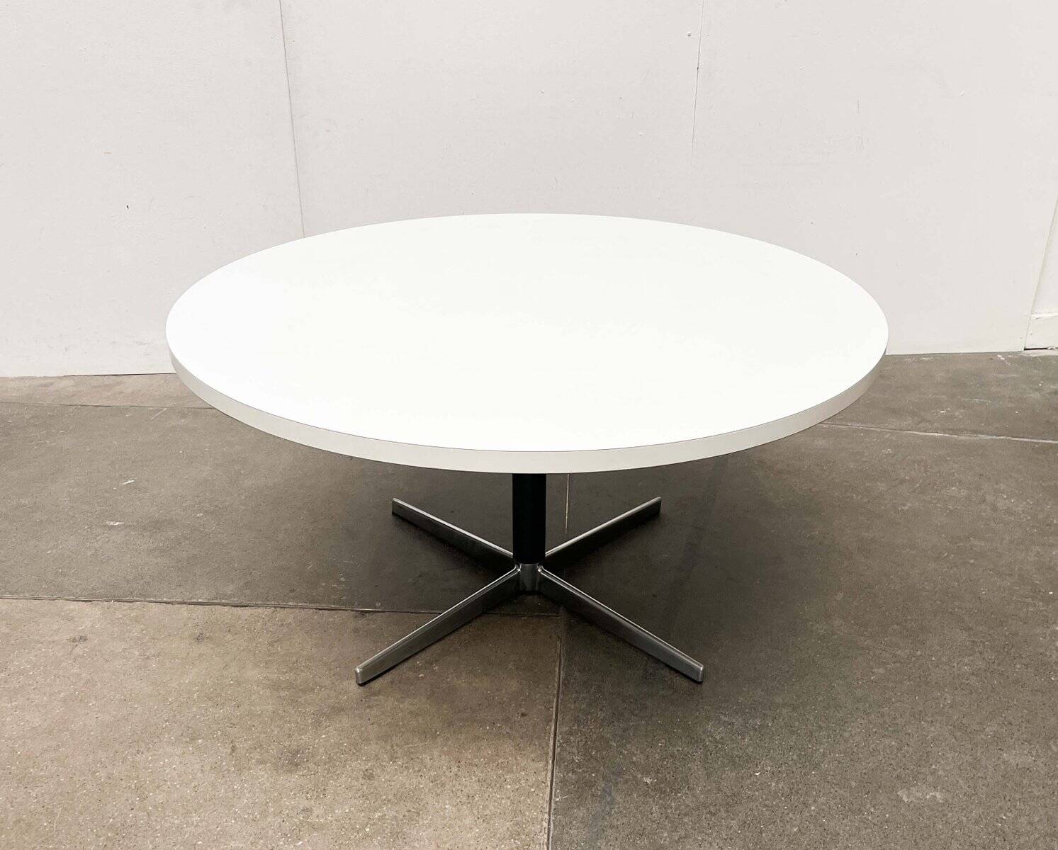 Mid-century modern minimalist space coffee table from Wiener Werkstätte, 1960s.