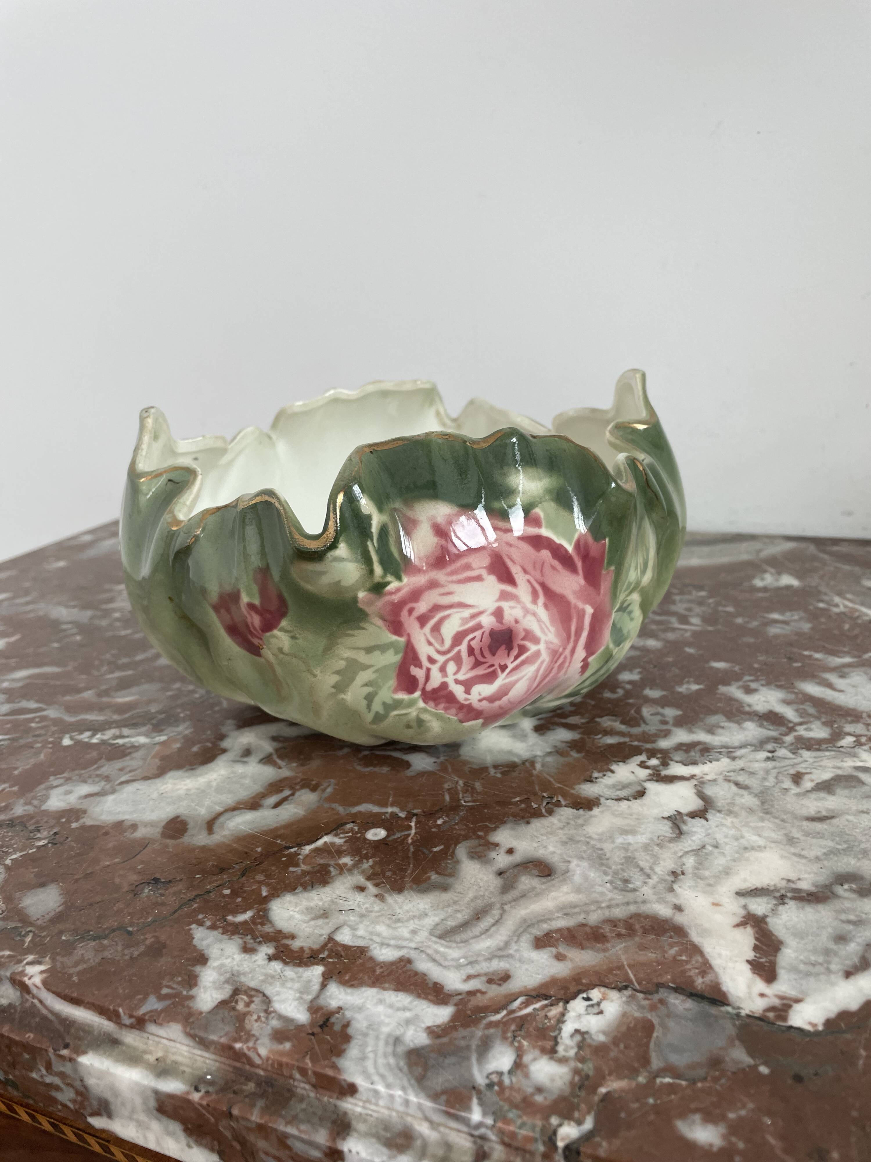 Cache-pot, grande coupe, Keller & Guérin, Lunéville, Les Roses, Art Nouveau, barbotine, céramique