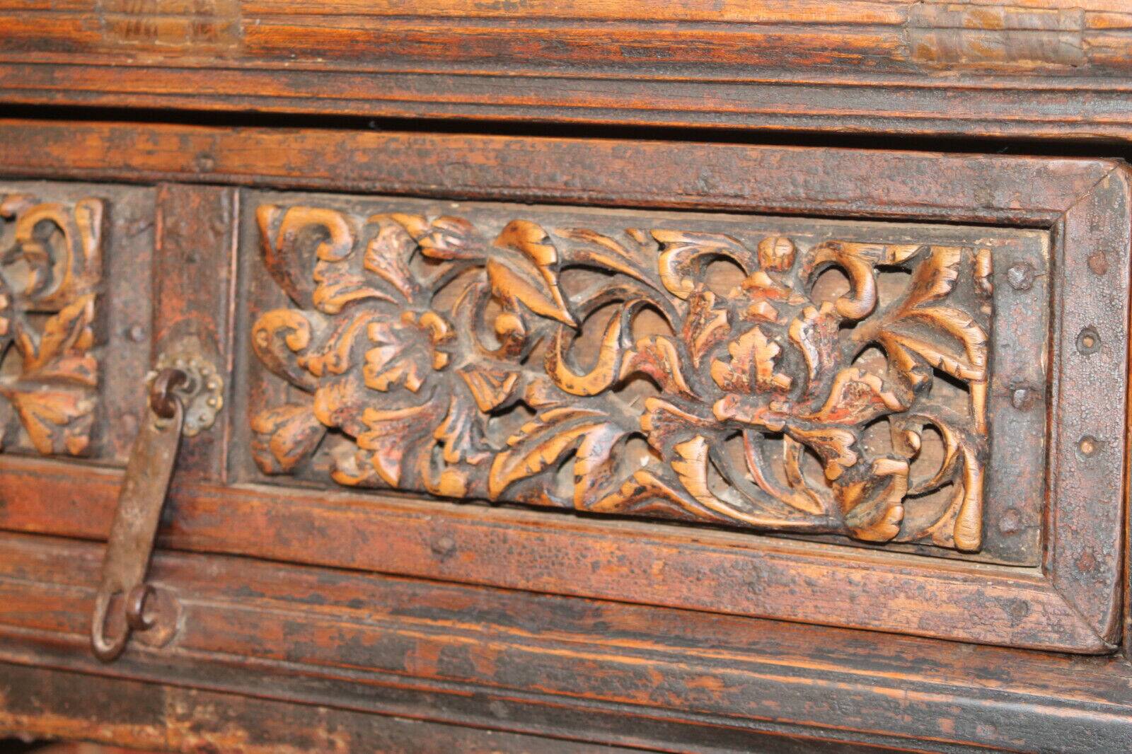19th century Chinese table