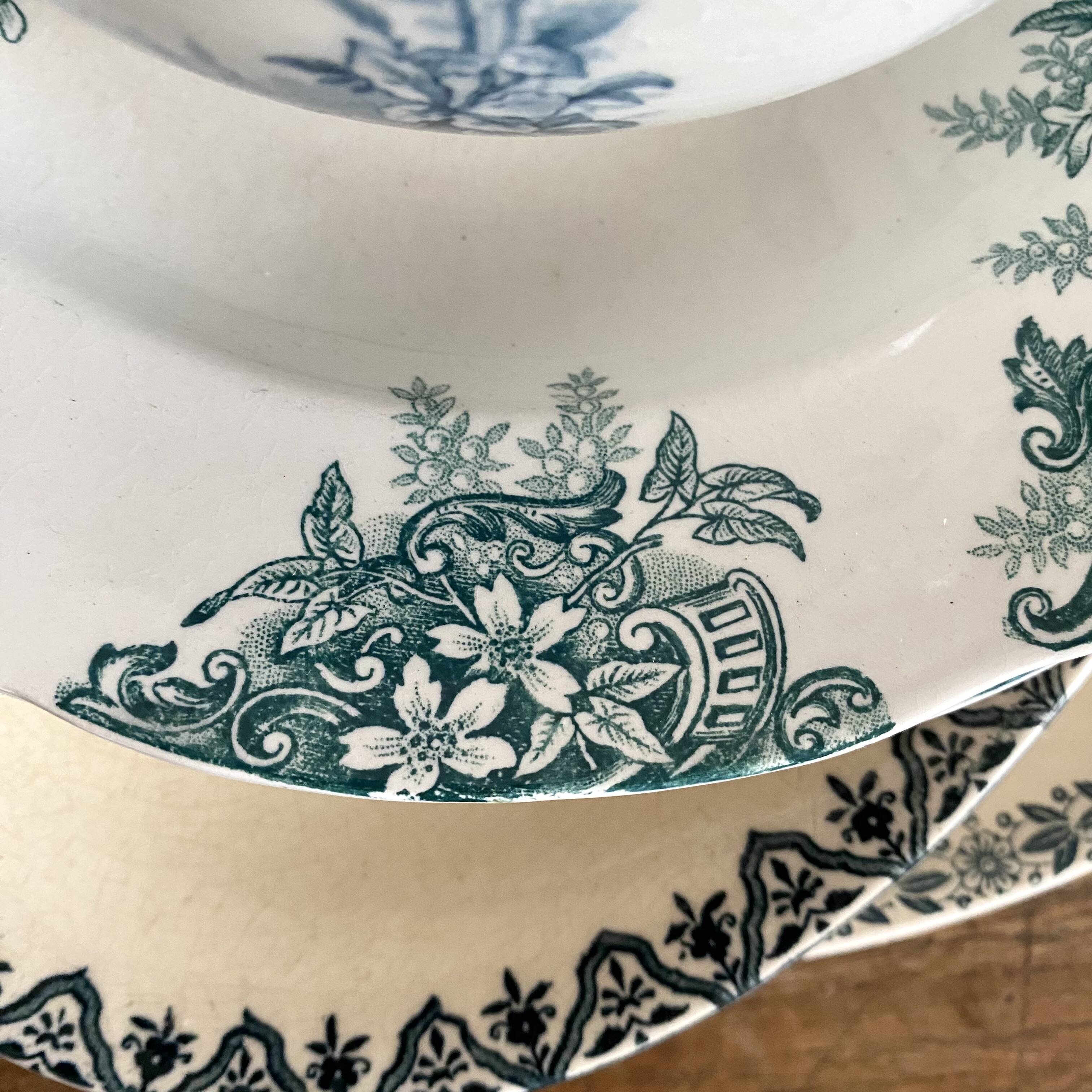 Oval iron earth dish