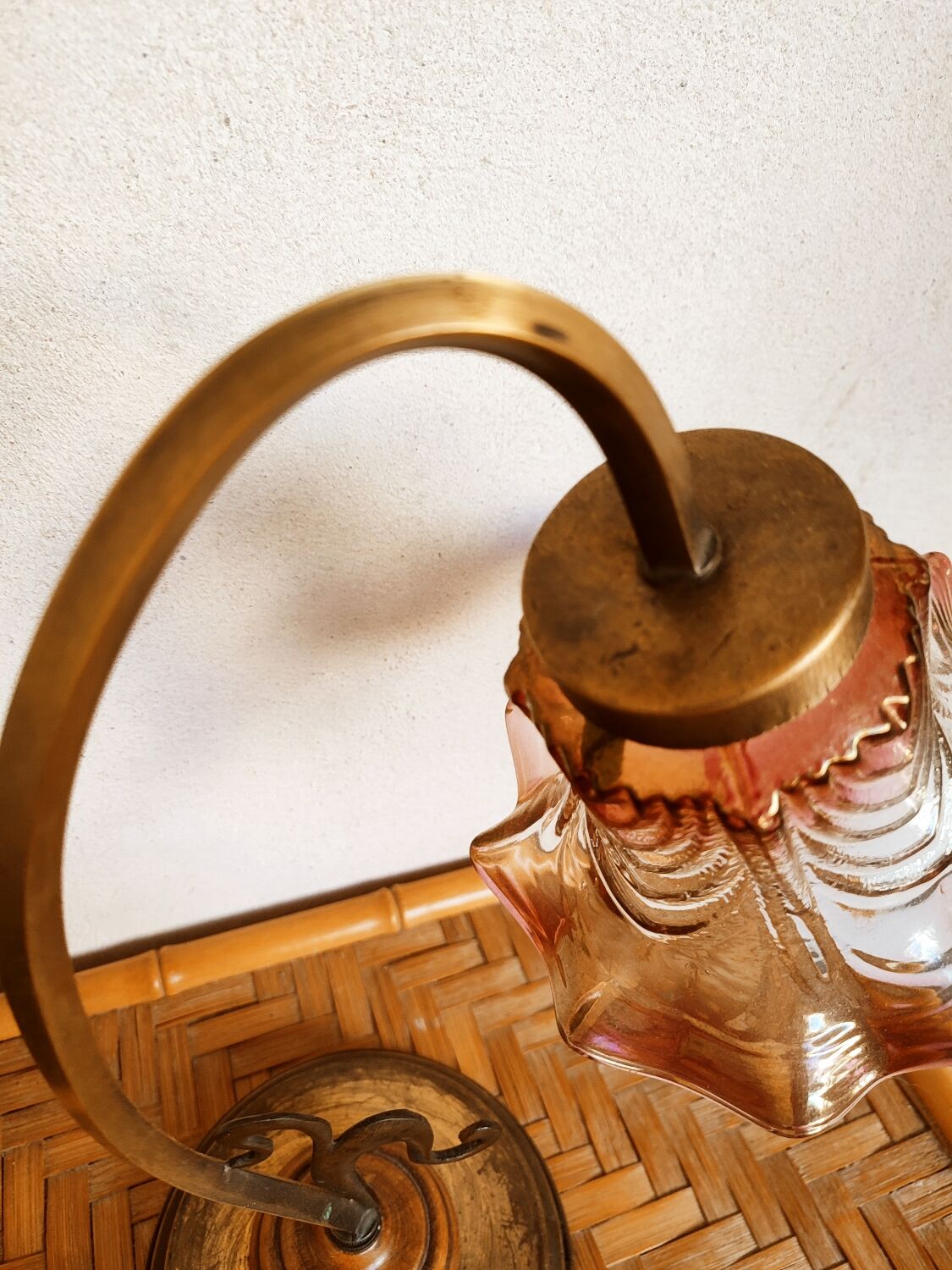 Art Nouveau style table lamp